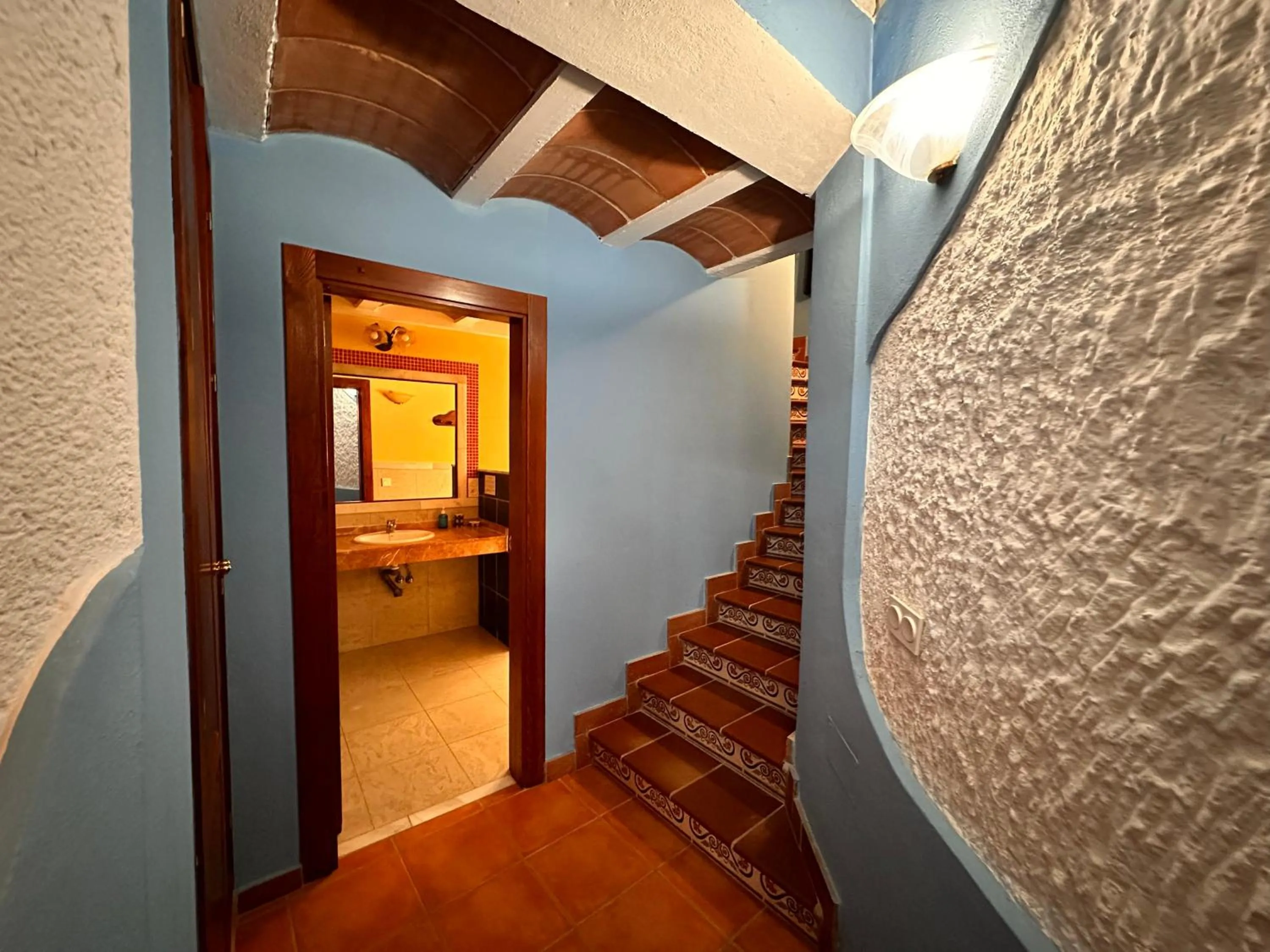 Toilet in Cuevas La Granja