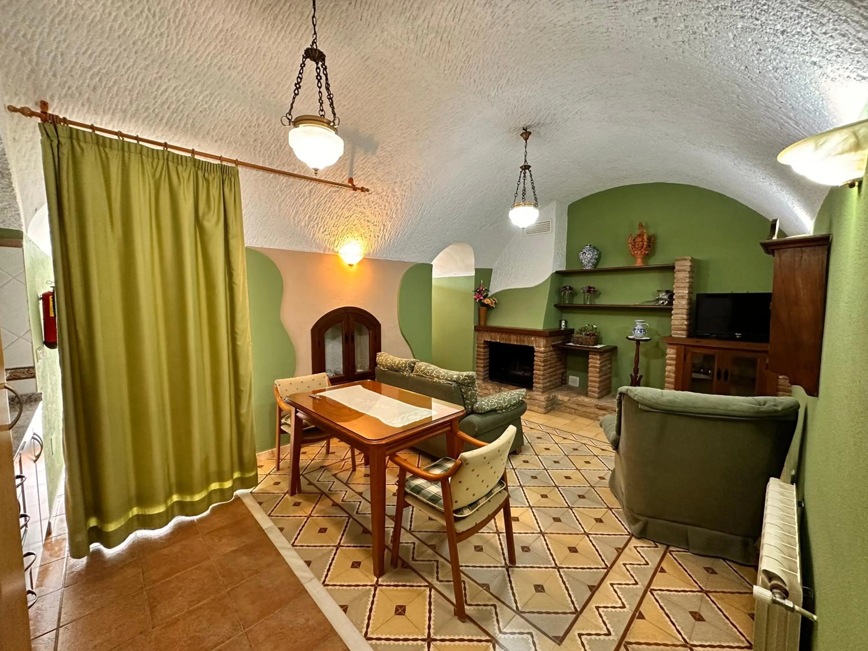 TV and multimedia in Cuevas La Granja