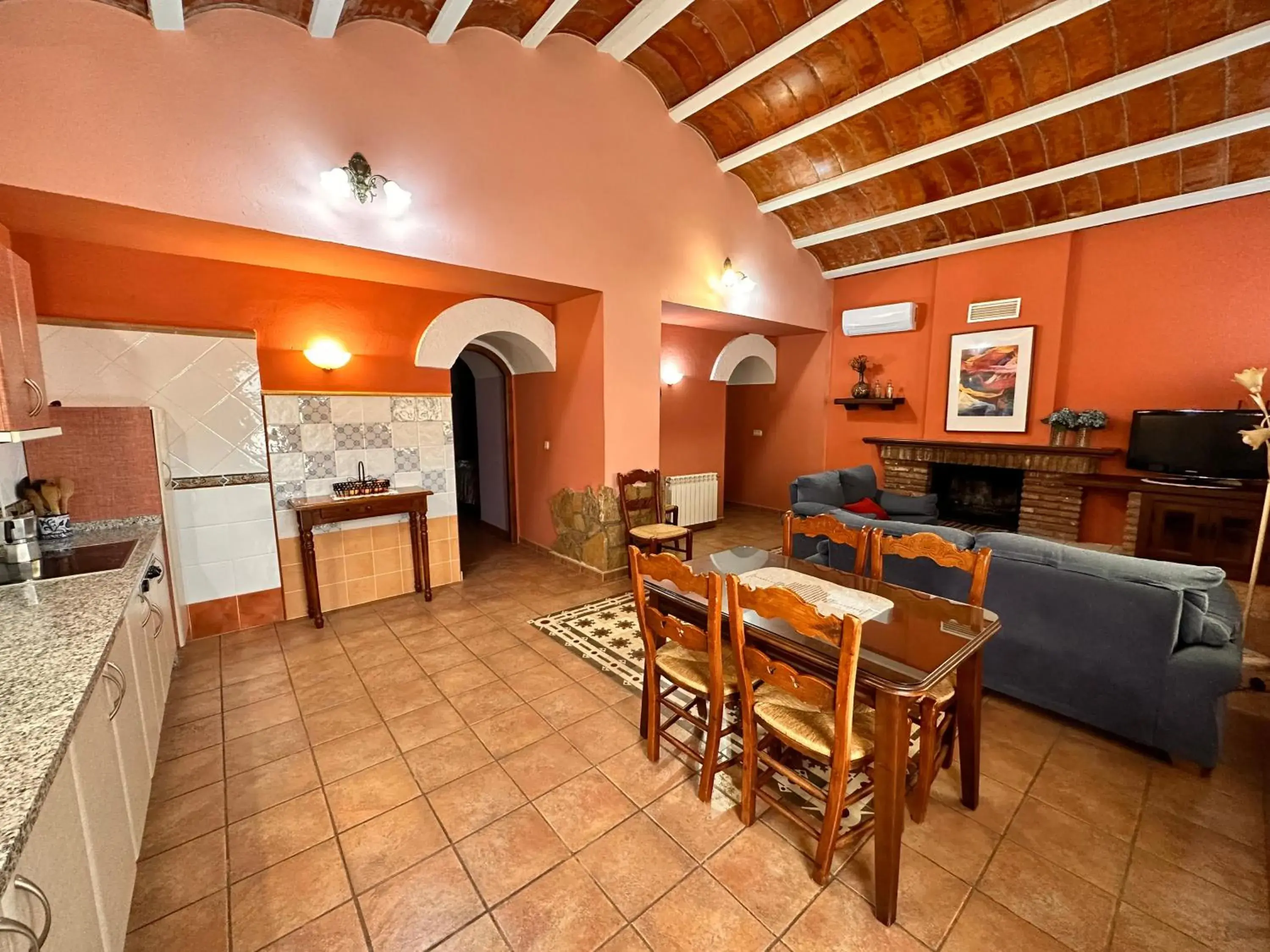 Cave for 4 people in Cuevas La Granja Cave for 4 people in Cuevas La Granja