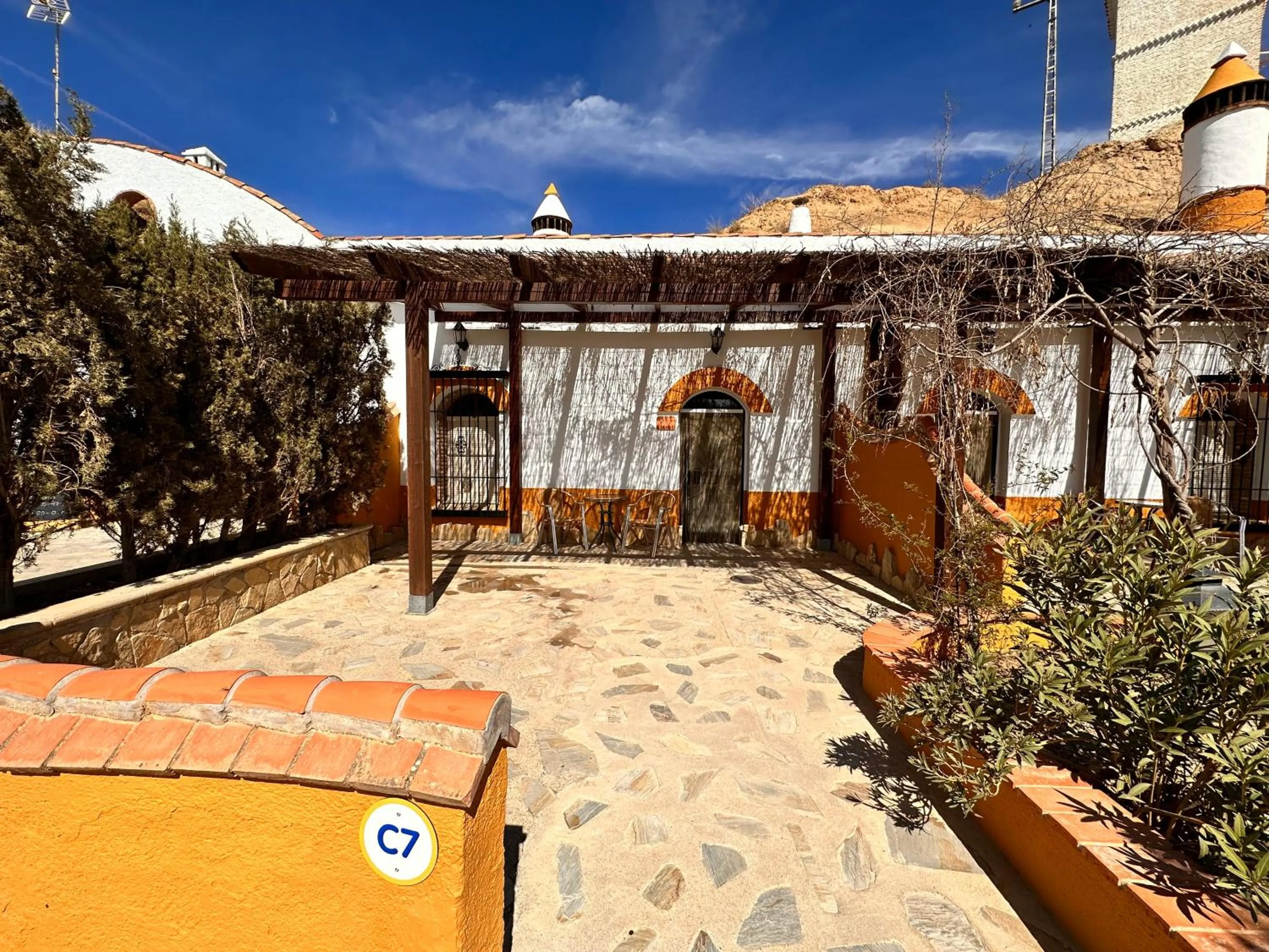 Photo of the whole room in Cuevas La Granja