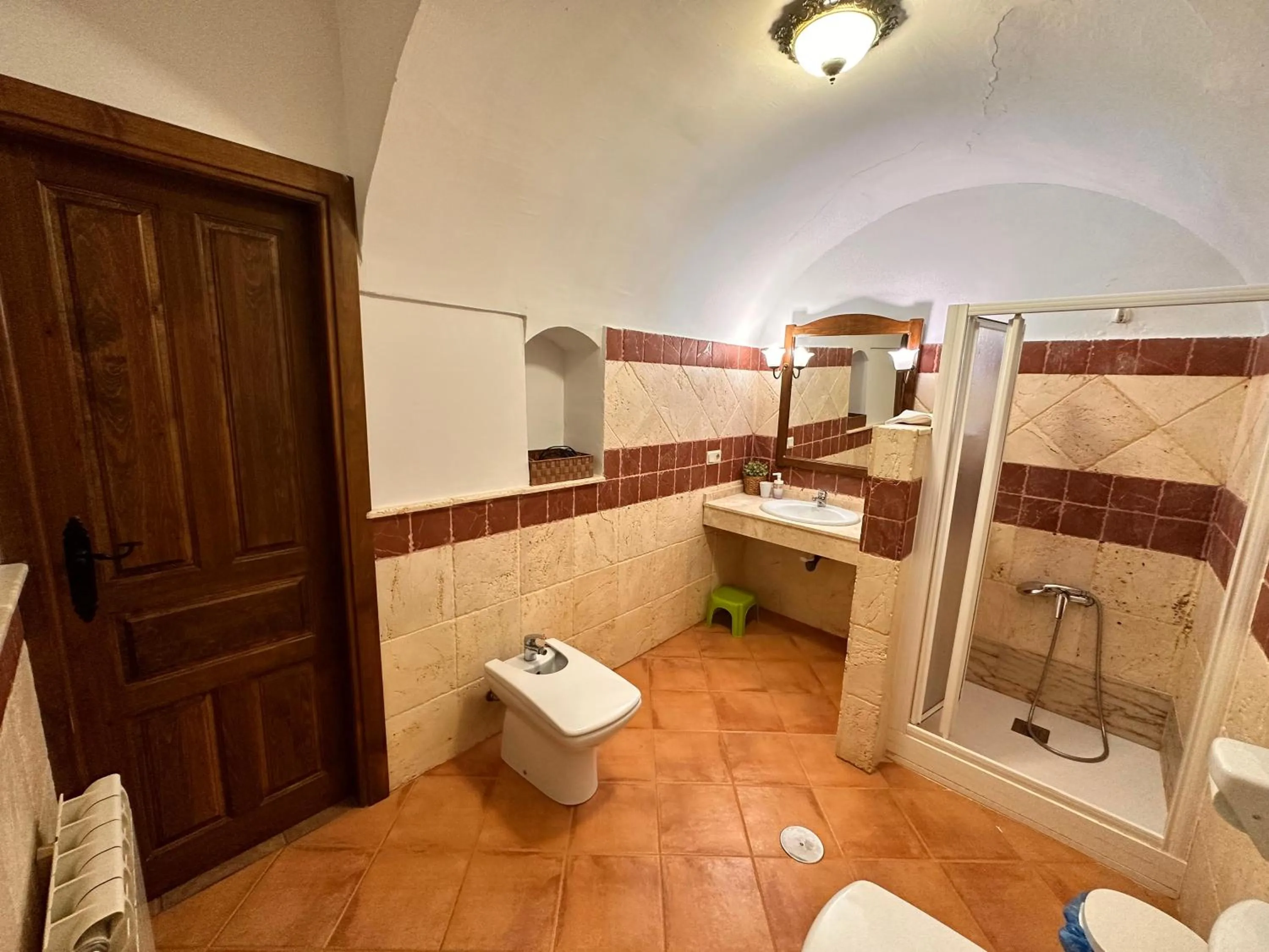 Shower in Cuevas La Granja