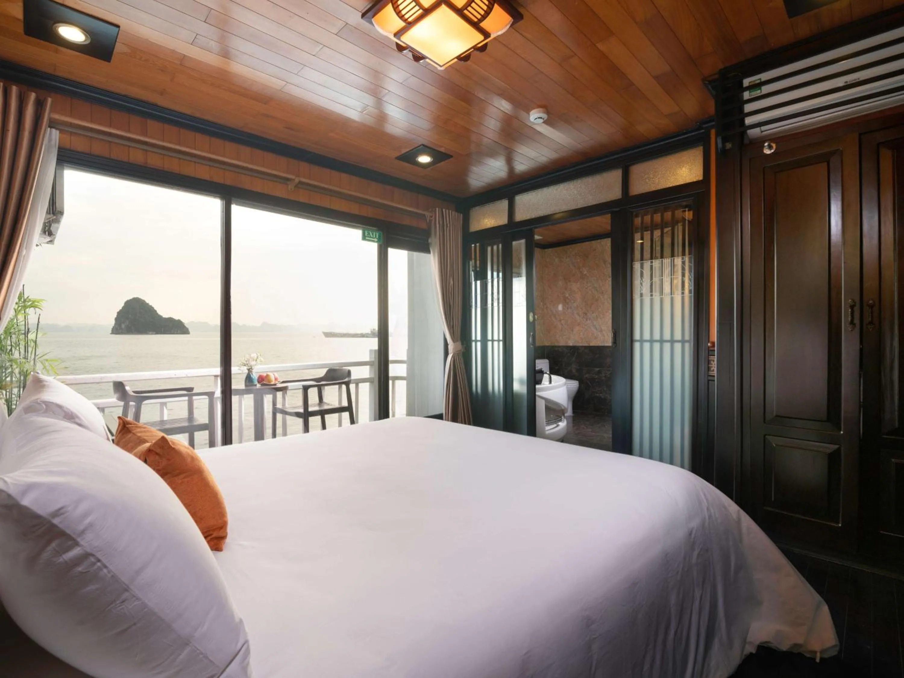 Bed in Arcady Boutique Cruise