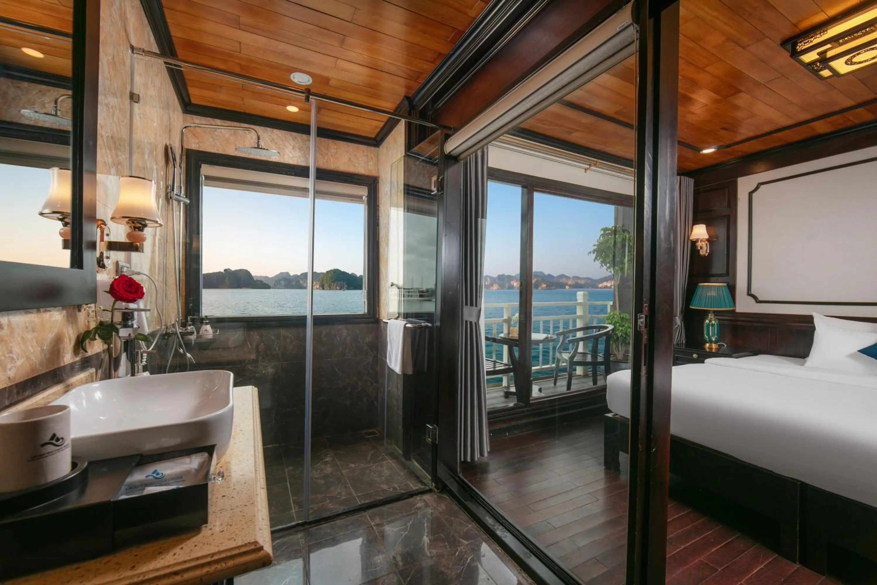 Bathroom, Bed in Arcady Boutique Cruise