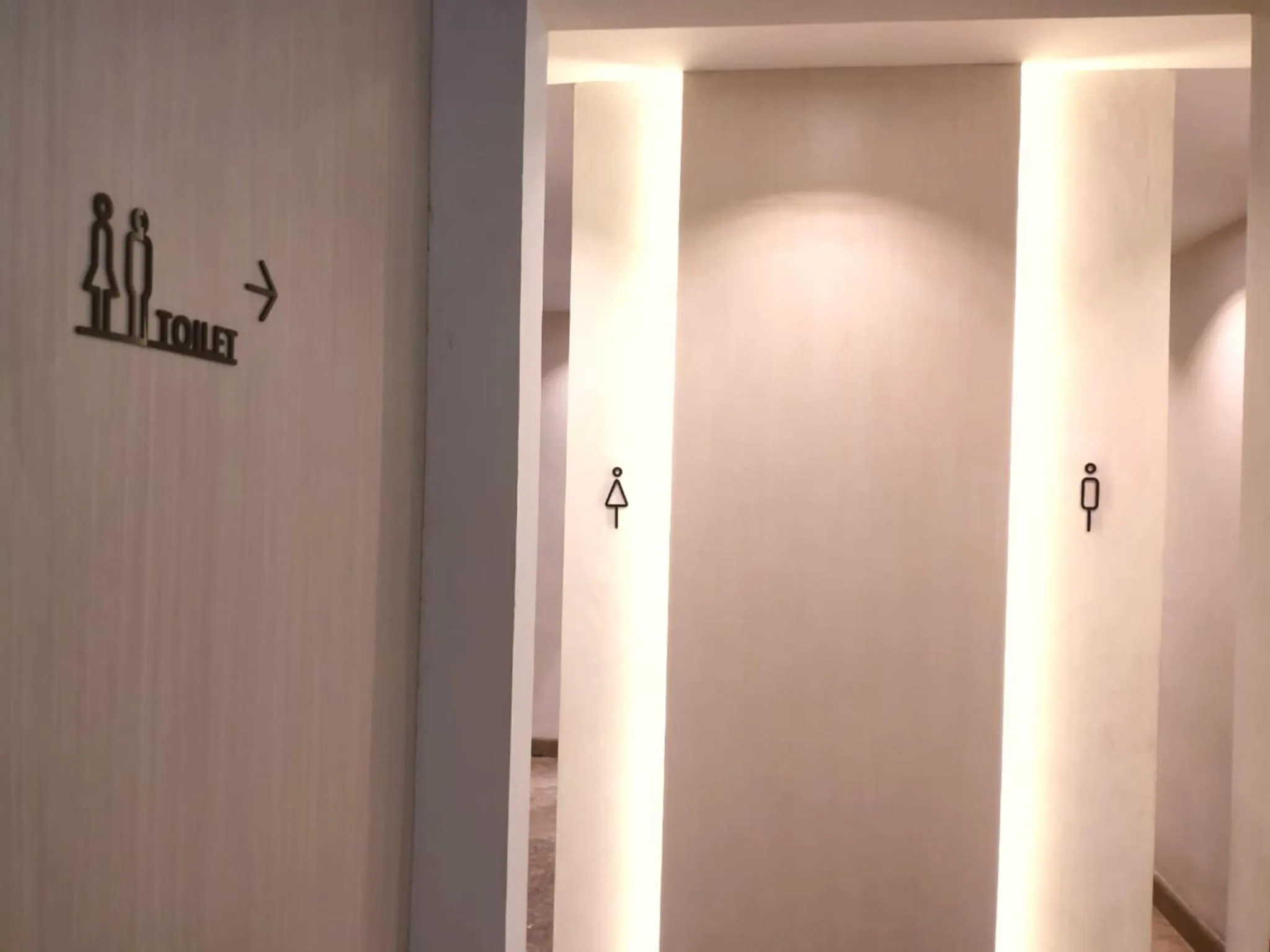 Toilet in Surabaya River View Hotel