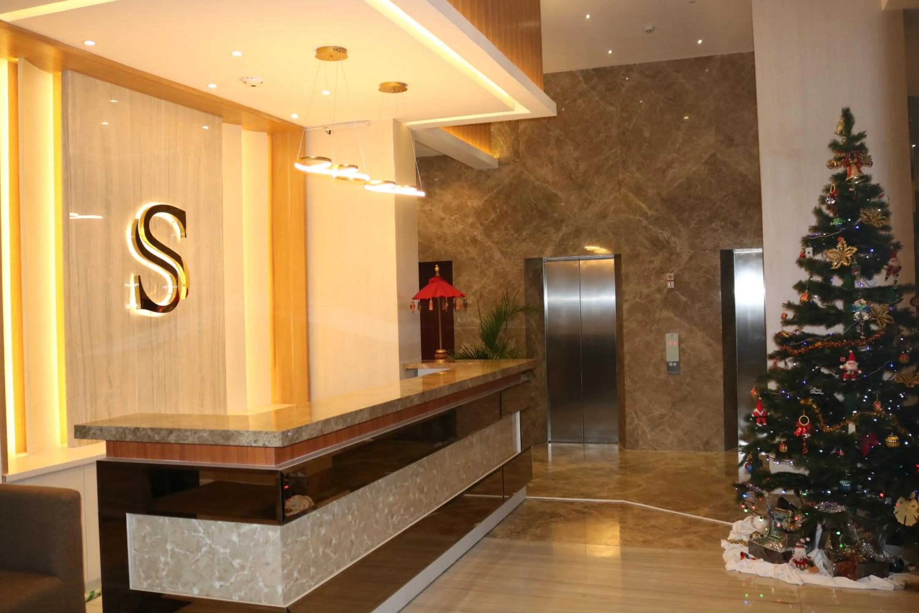 Lobby or reception in Surabaya River View Hotel