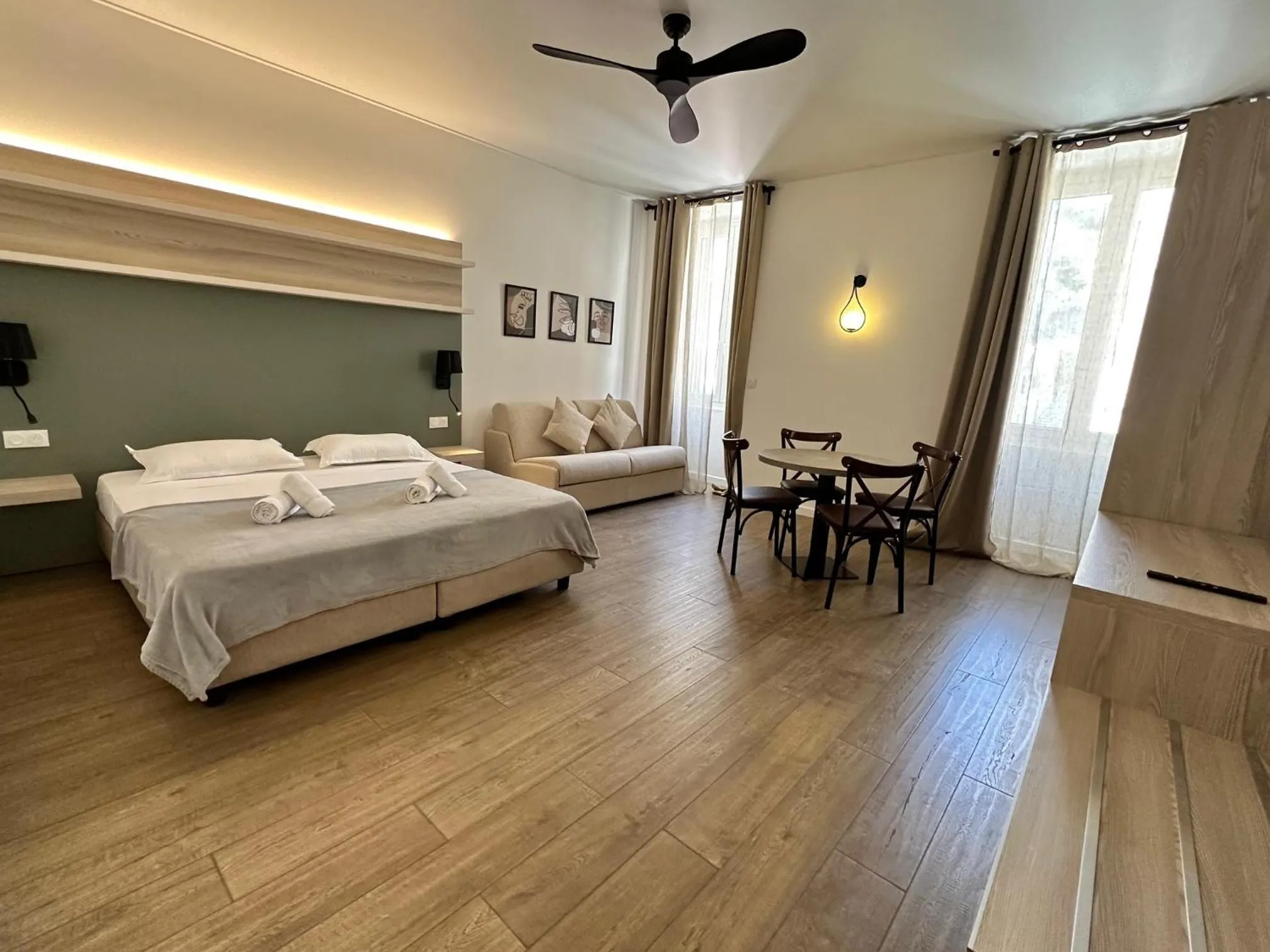 Bed in Hôtel du Nord