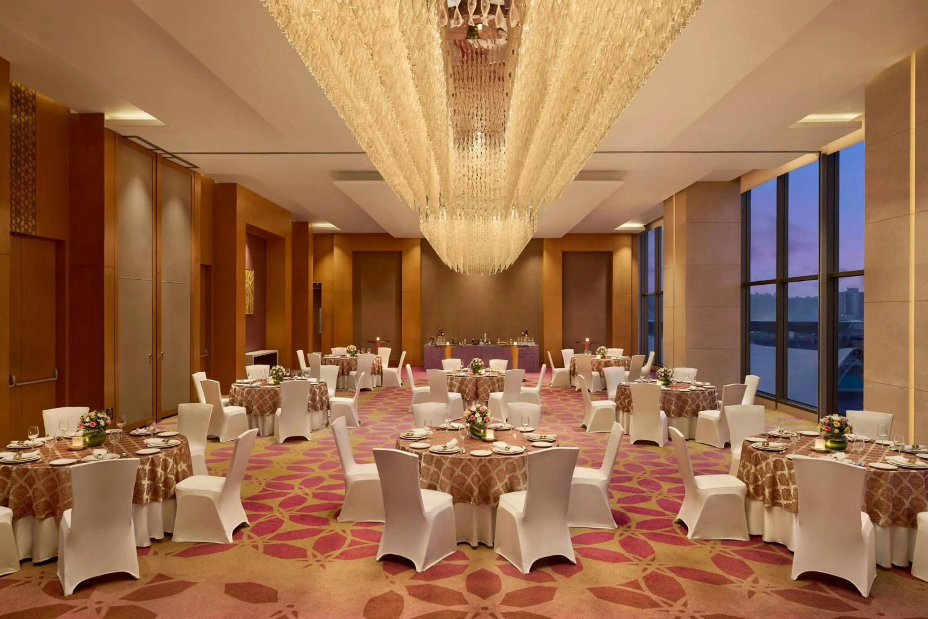 Meeting/conference room in Courtyard by Marriott Navi Mumbai