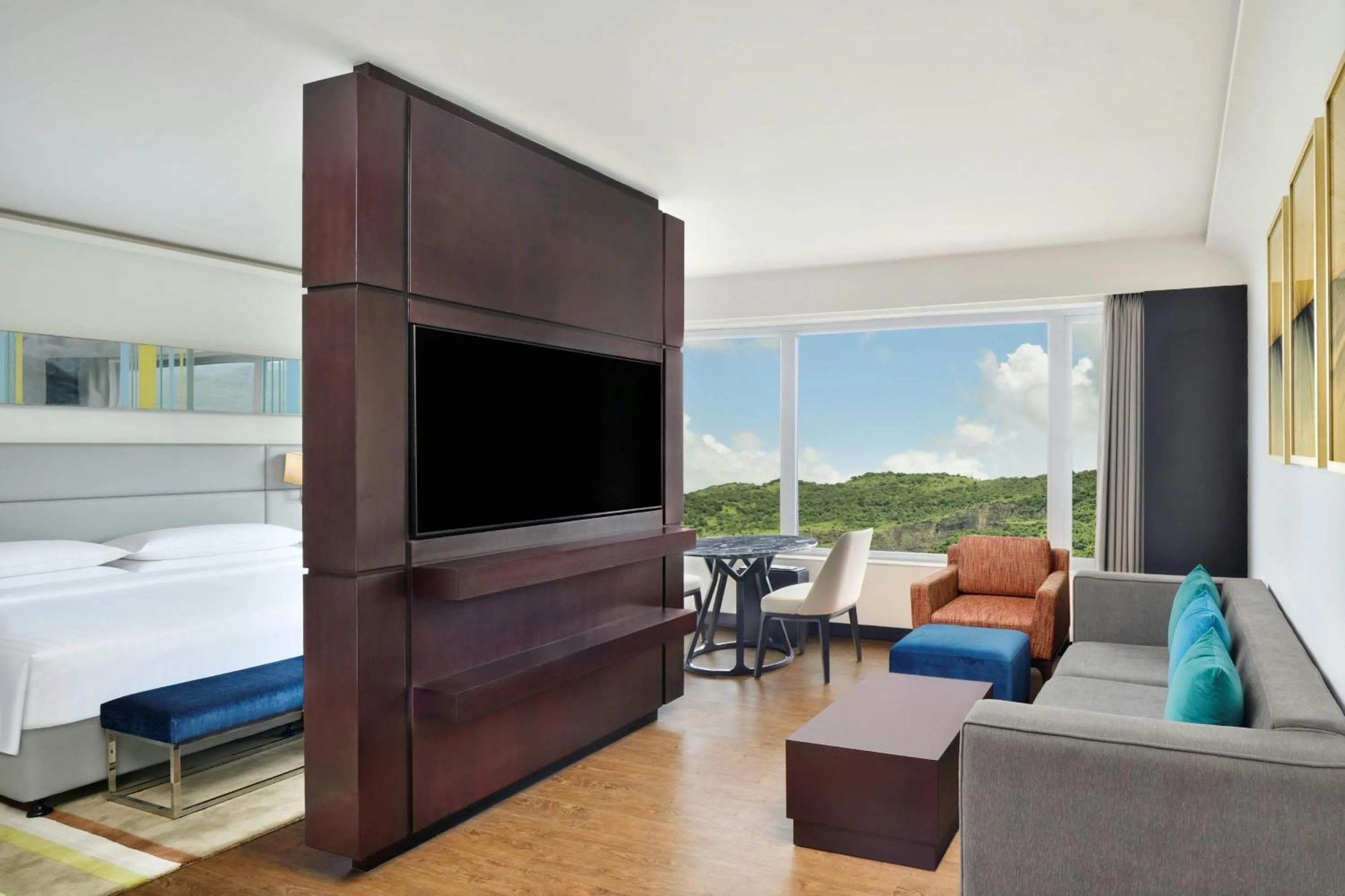 Bedroom, Bed in Courtyard by Marriott Navi Mumbai