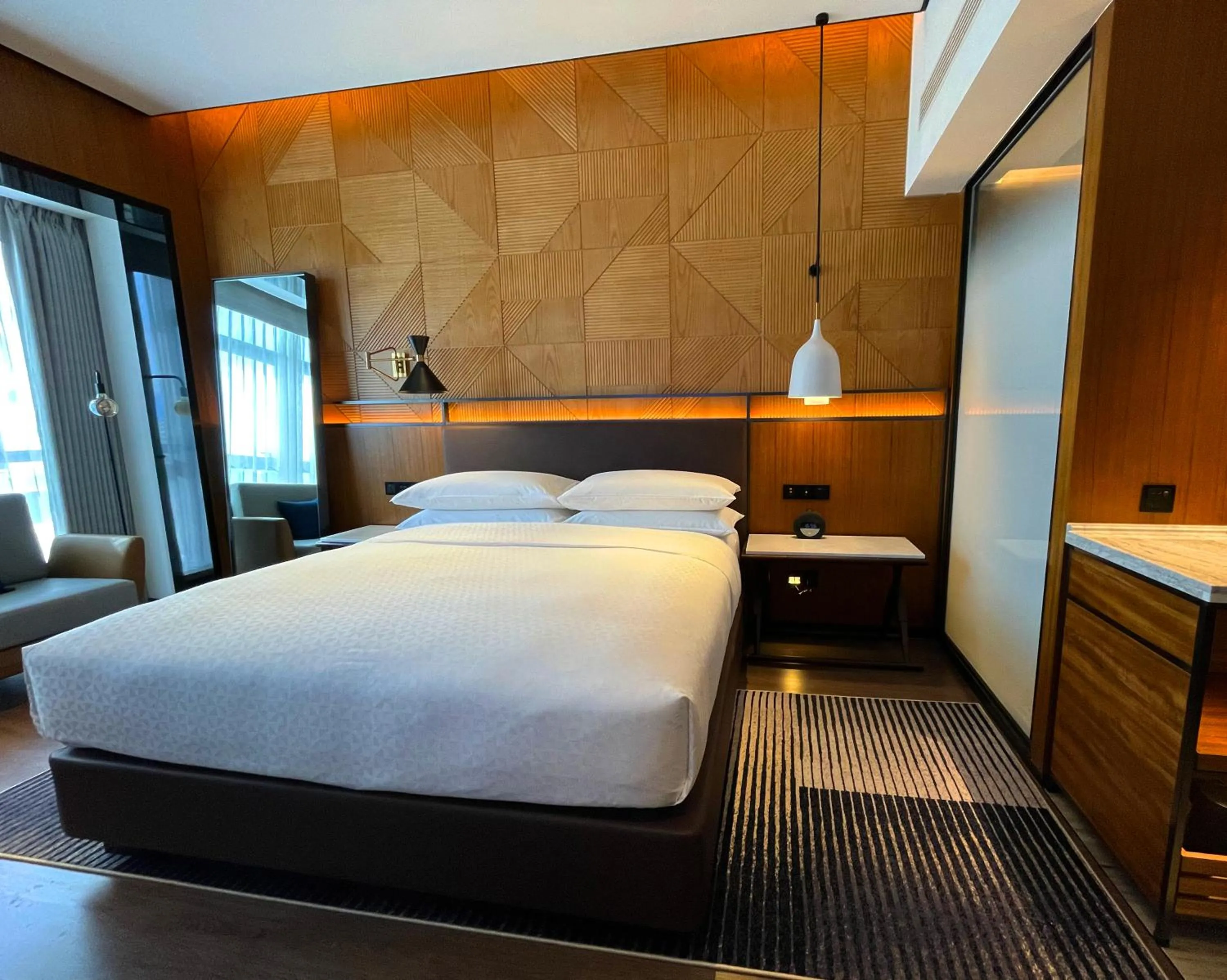 Photo of the whole room, Bed in Four Points by Sheraton Yiyang