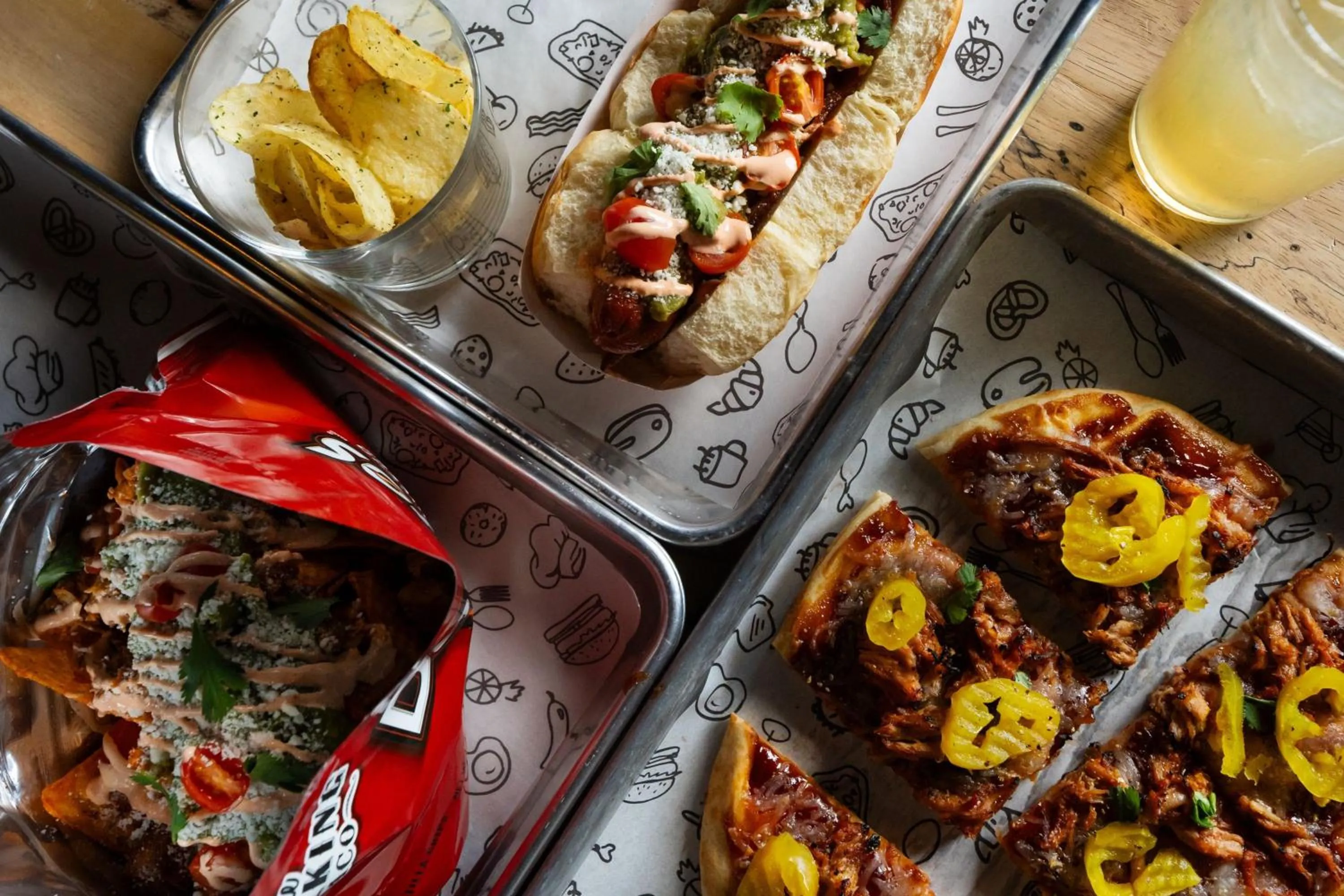 Lounge or bar in Moxy Houston Downtown