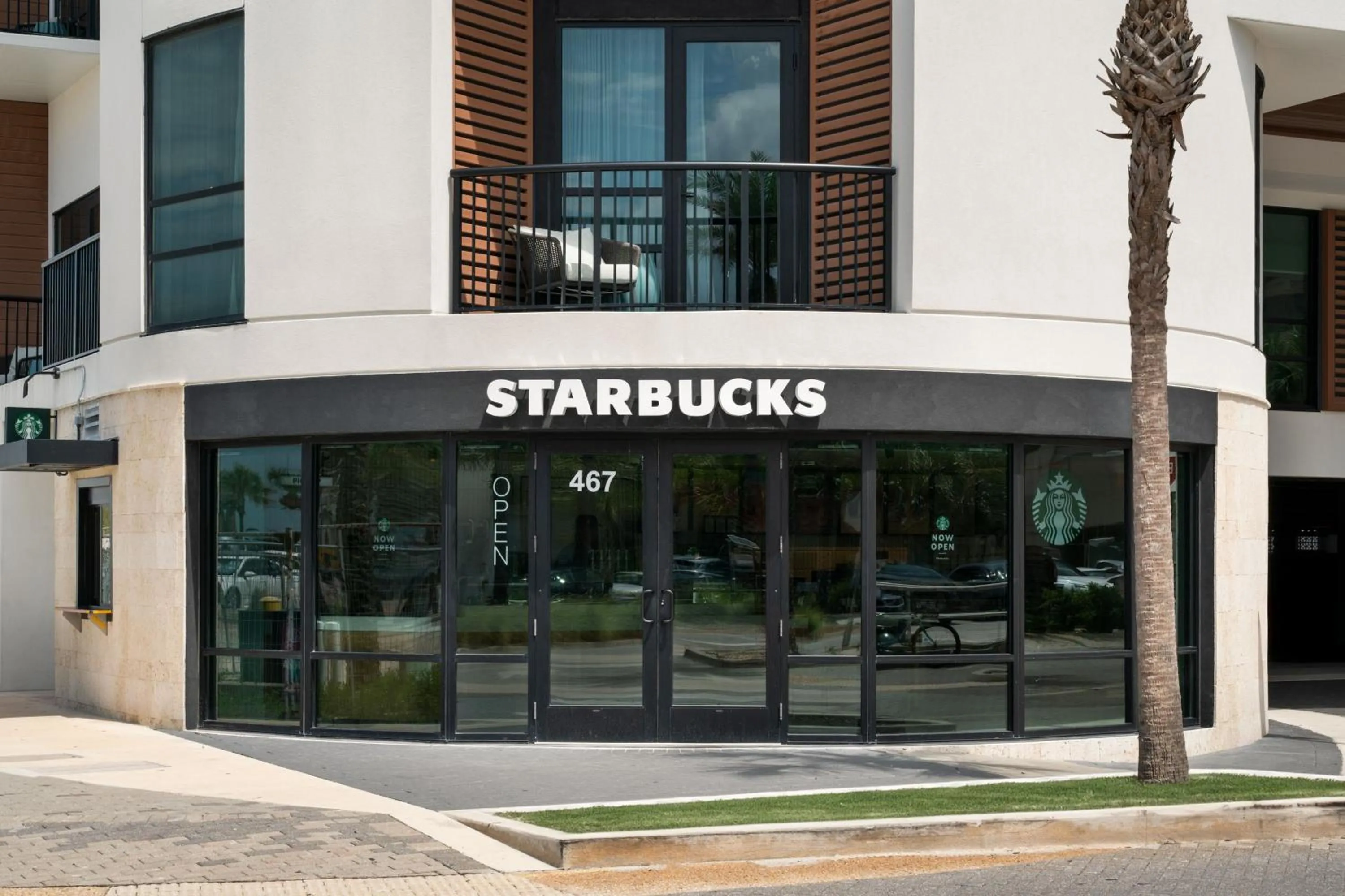 Restaurant/places to eat in SpringHill Suites by Marriott Jacksonville Beach Oceanfront