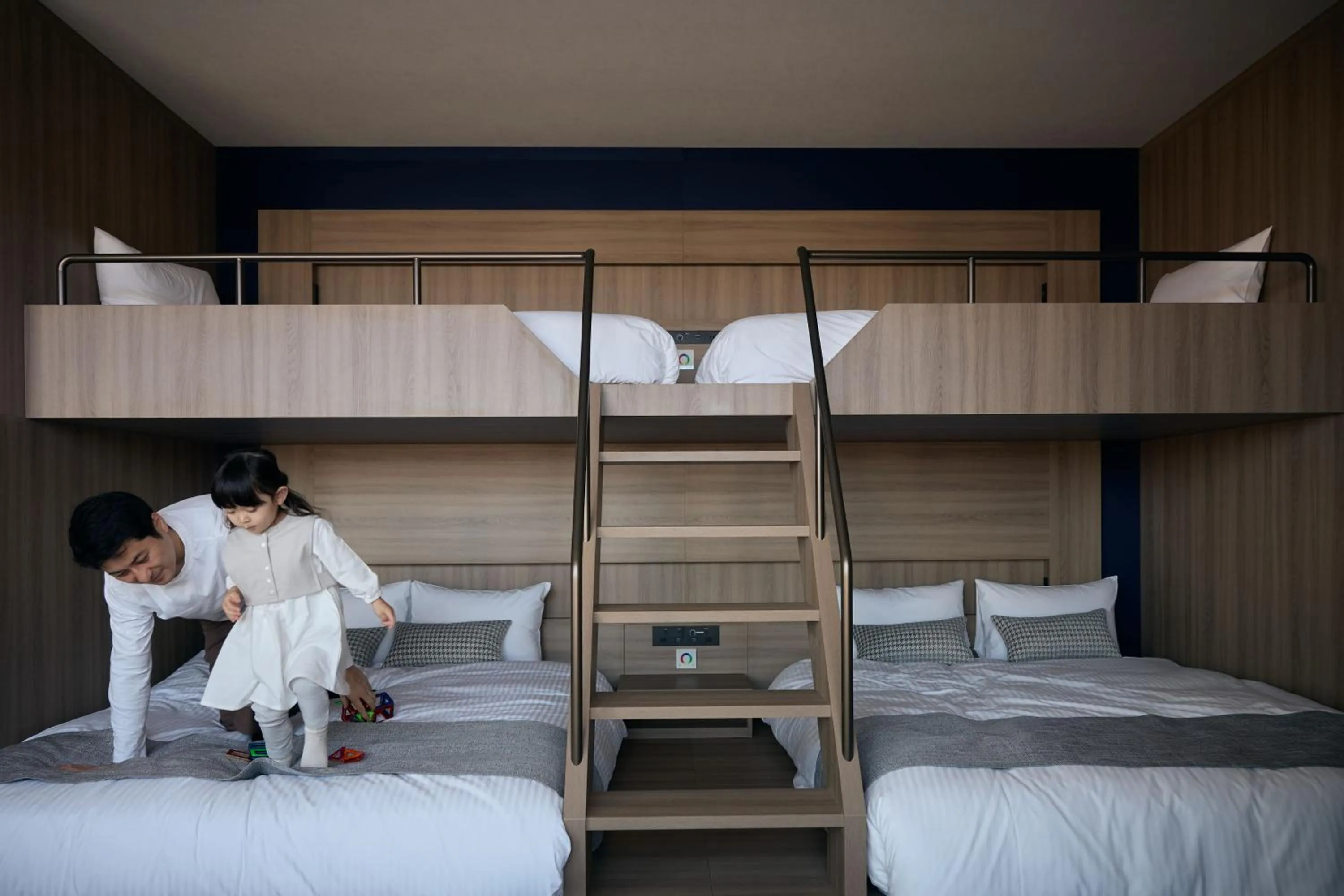 Family, Bed in fav TOKYO RYOGOKU