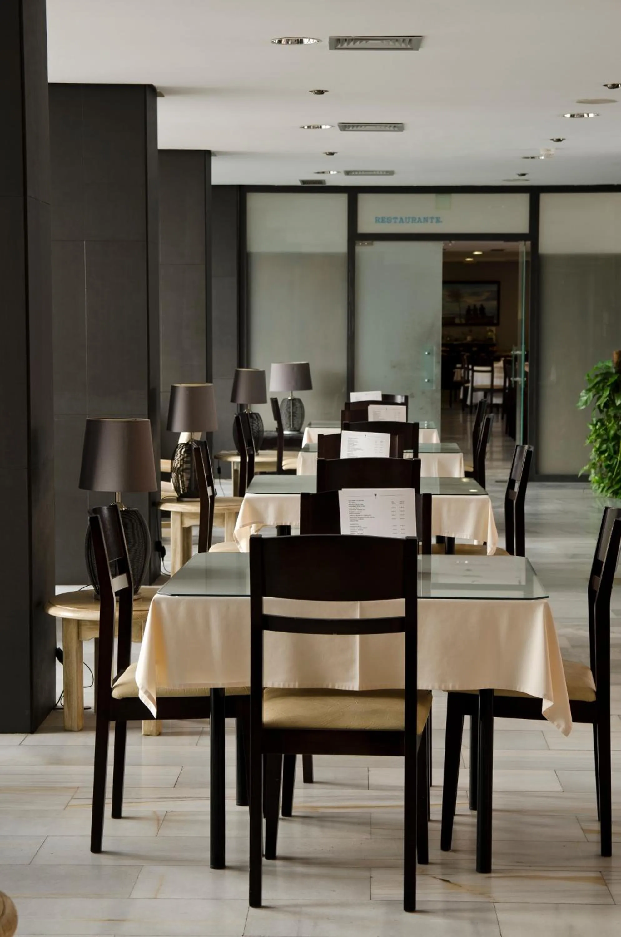 Lounge or bar in TRH Ciudad de Baeza