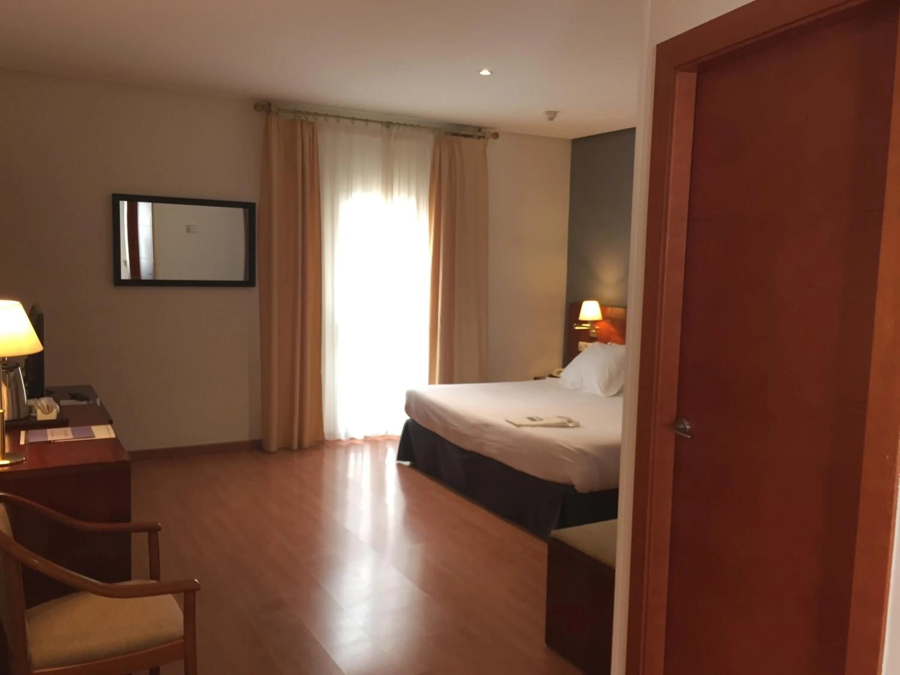 Photo of the whole room, Bed in TRH Ciudad de Baeza