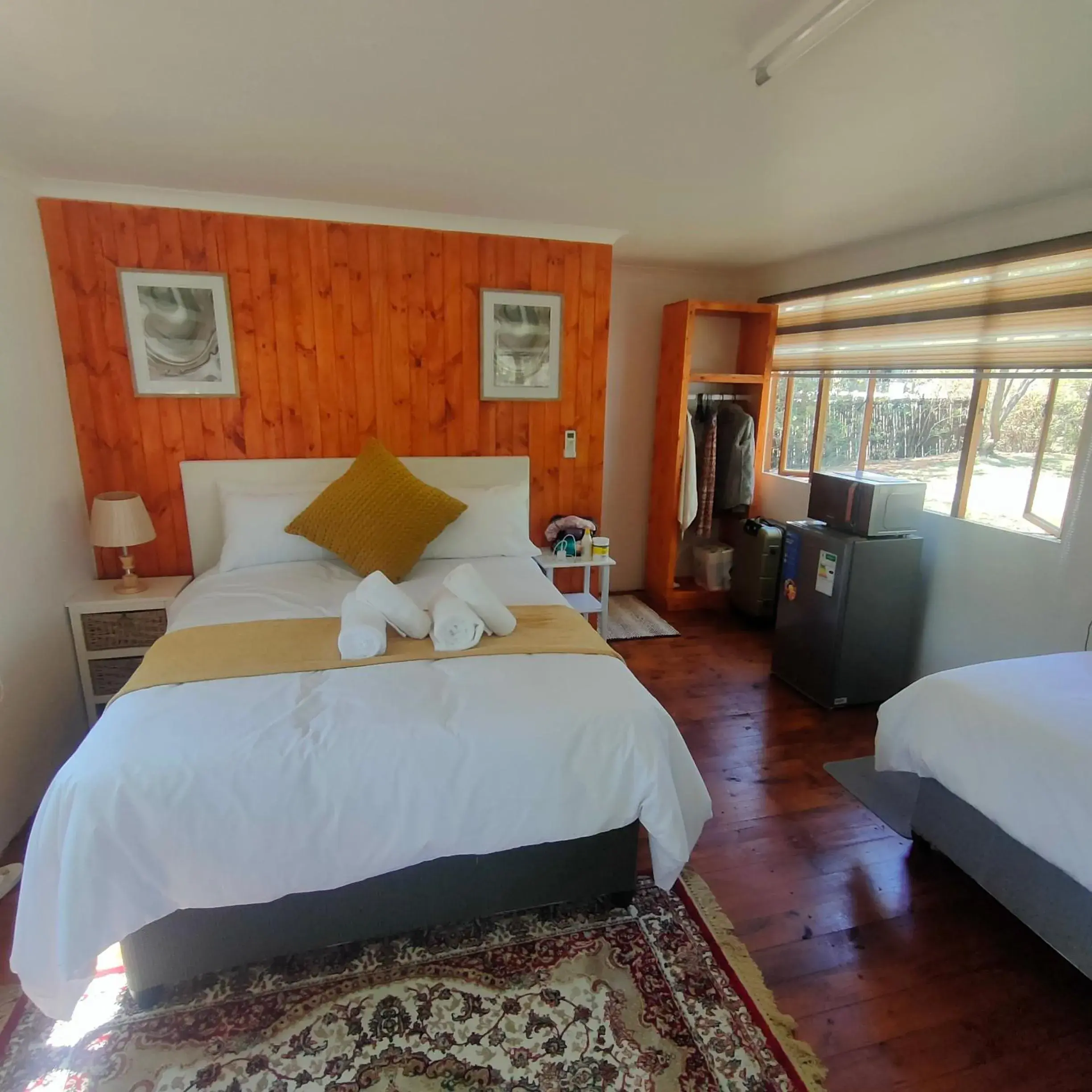 One-Bedroom Chalet in Lipizzaner Lodge - Kyalami, Midrand One-Bedroom Chalet in Lipizzaner Lodge - Kyalami, Midrand