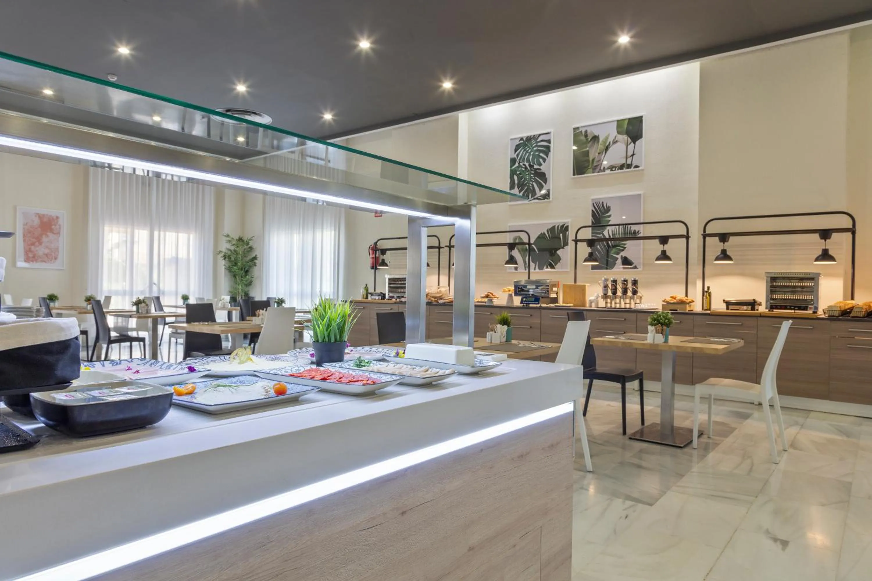 Restaurant/places to eat in Hotel TRH La Motilla