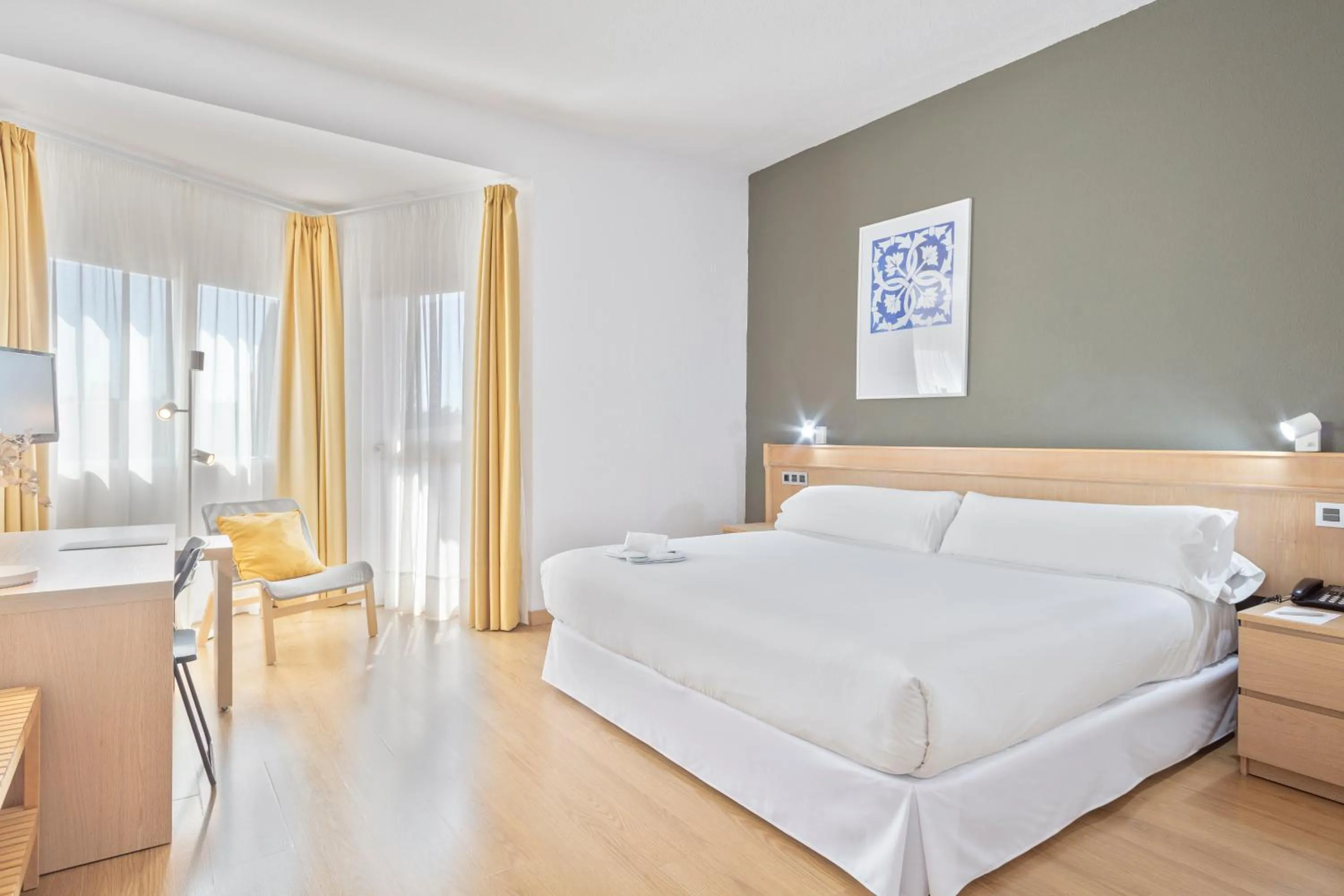 Bed in Hotel TRH La Motilla