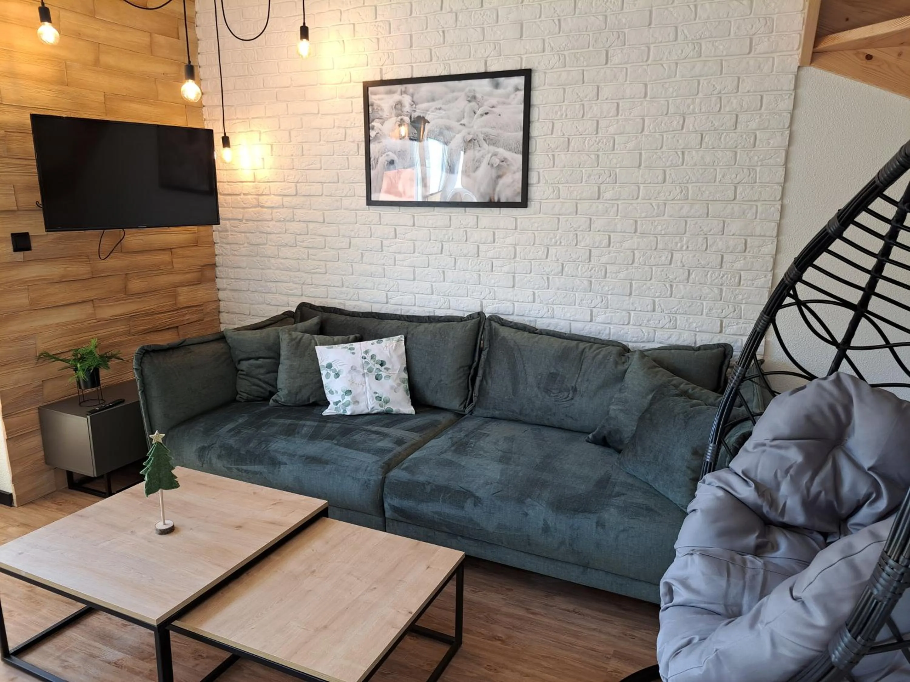 TV and multimedia in Nad Lipami - apartament z tarasem blisko stoku Sczyrk