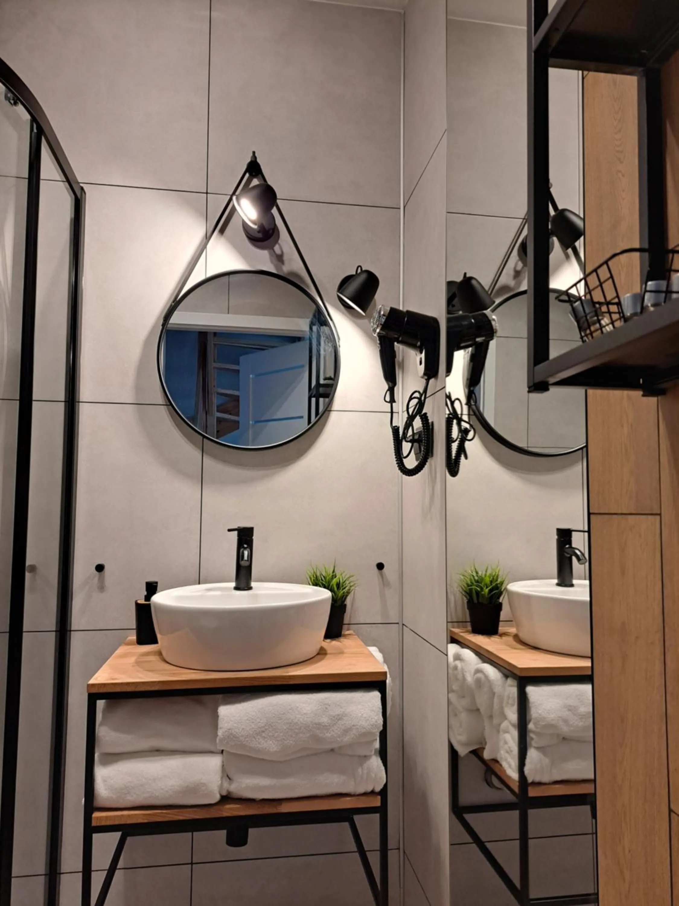Bathroom in Nad Lipami - apartament z tarasem blisko stoku Sczyrk