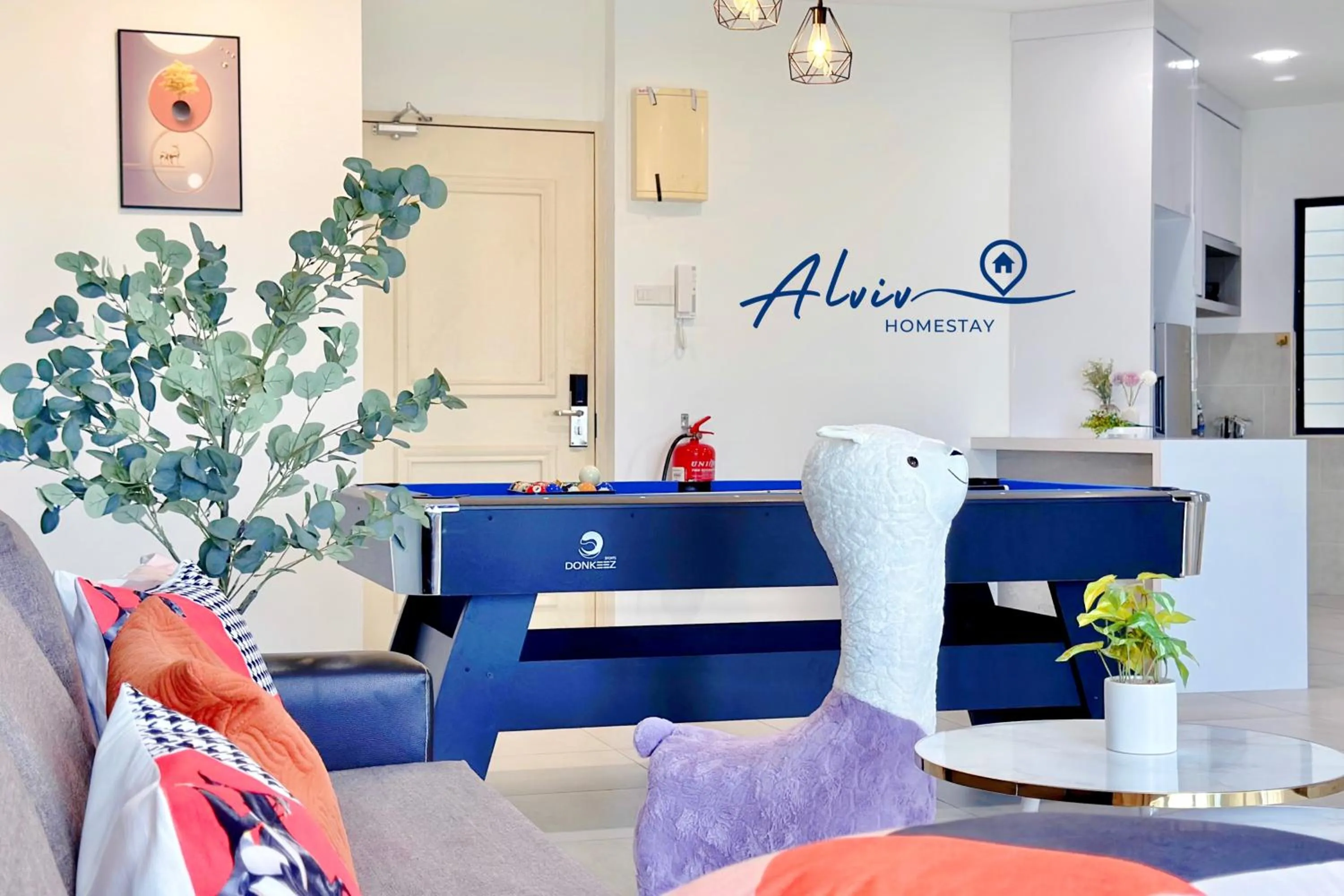 Living room in Atlantis Melaka I 5-10pax I 5min JonkerSt BY Alviv Management