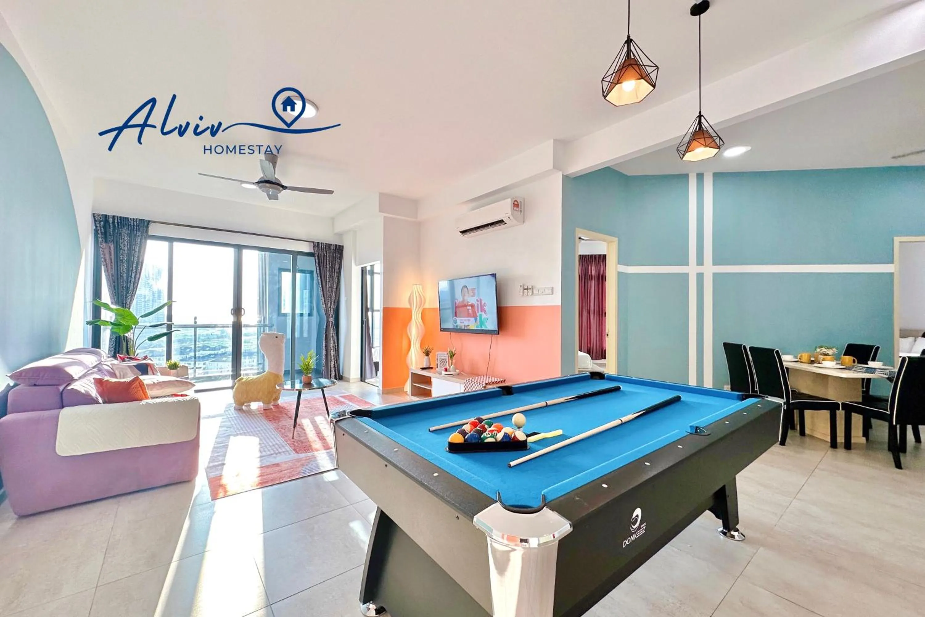 Living room in Atlantis Melaka I 5-10pax I 5min JonkerSt BY Alviv Management