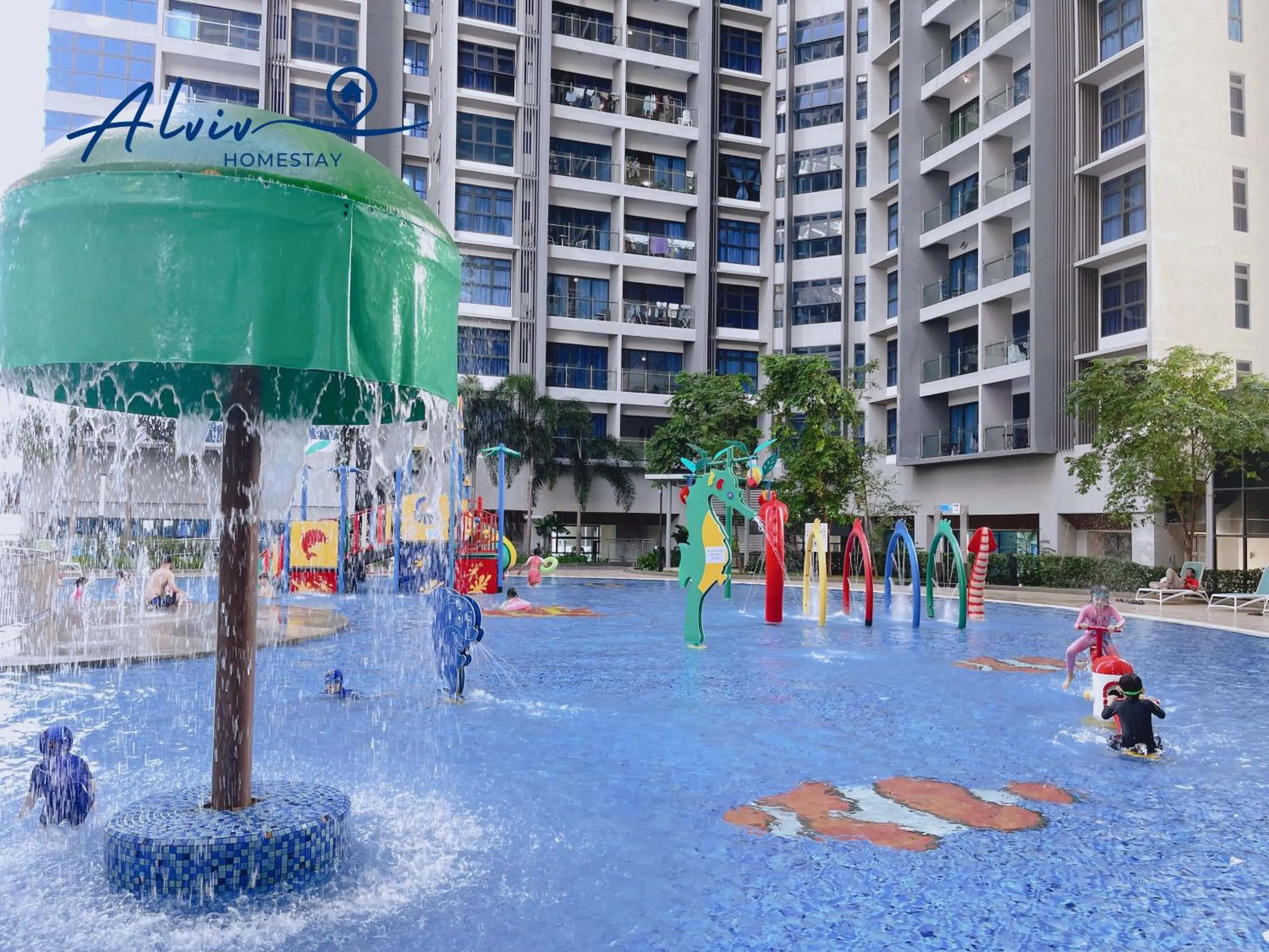 Swimming pool in Atlantis Melaka I 5-10pax I 5min JonkerSt BY Alviv Management