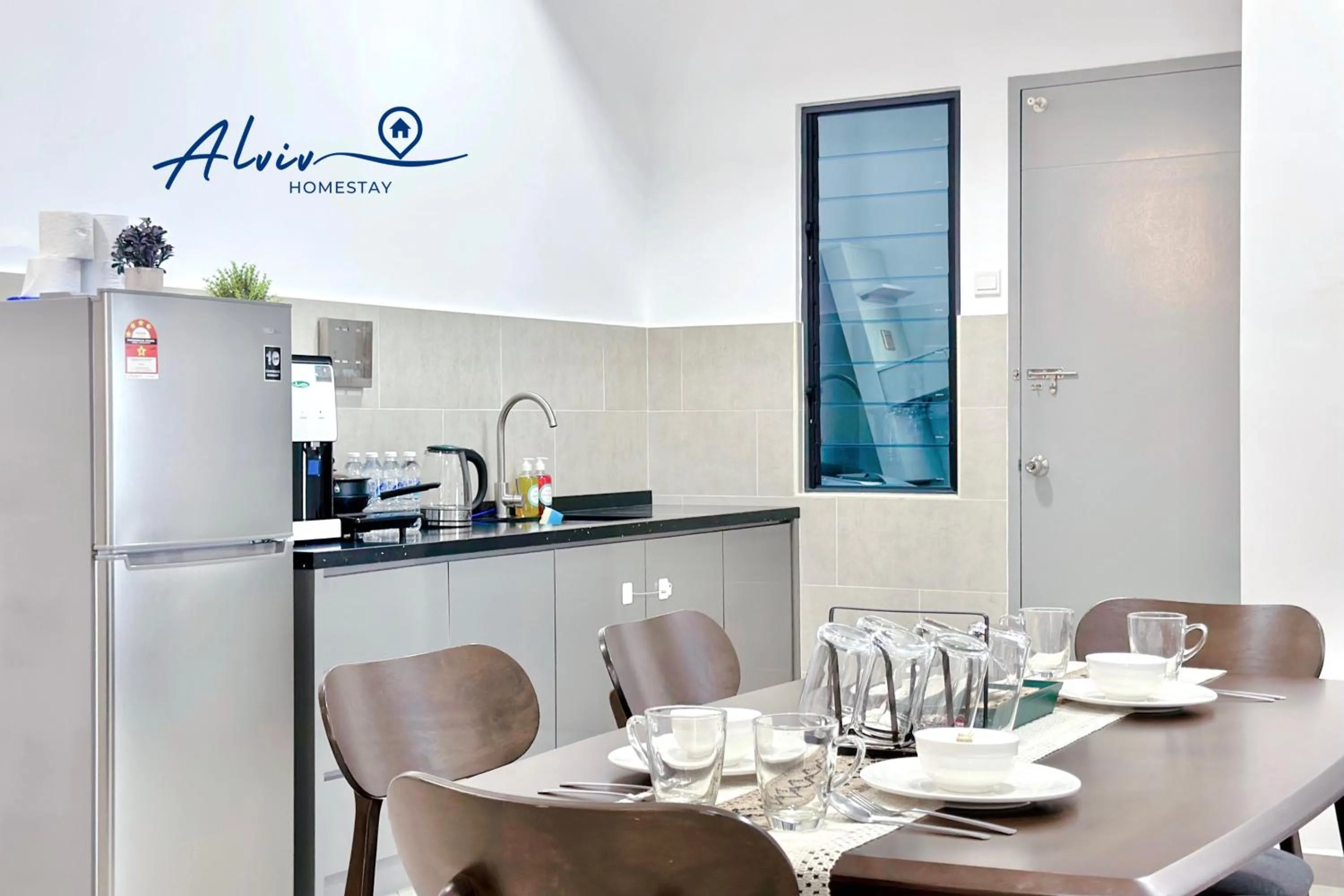 Dining area in Atlantis Melaka I 5-10pax I 5min JonkerSt BY Alviv Management