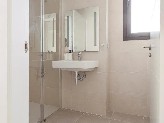 Shower in Uxama Sevilla Luxury Penthouse en Triana - Terraza y parking privados - piscina