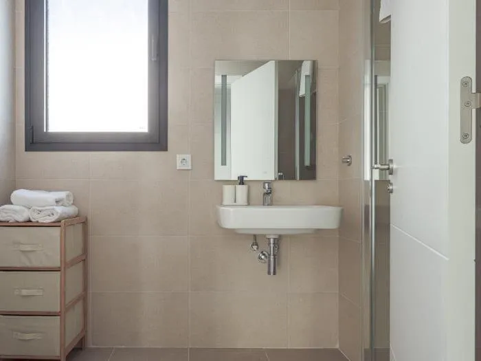 Shower in Uxama Sevilla Luxury Penthouse en Triana - Terraza y parking privados - piscina
