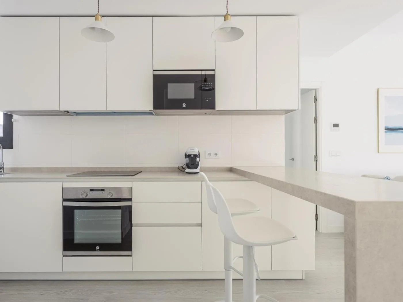 Kitchen or kitchenette in Uxama Sevilla Luxury Penthouse en Triana - Terraza y parking privados - piscina