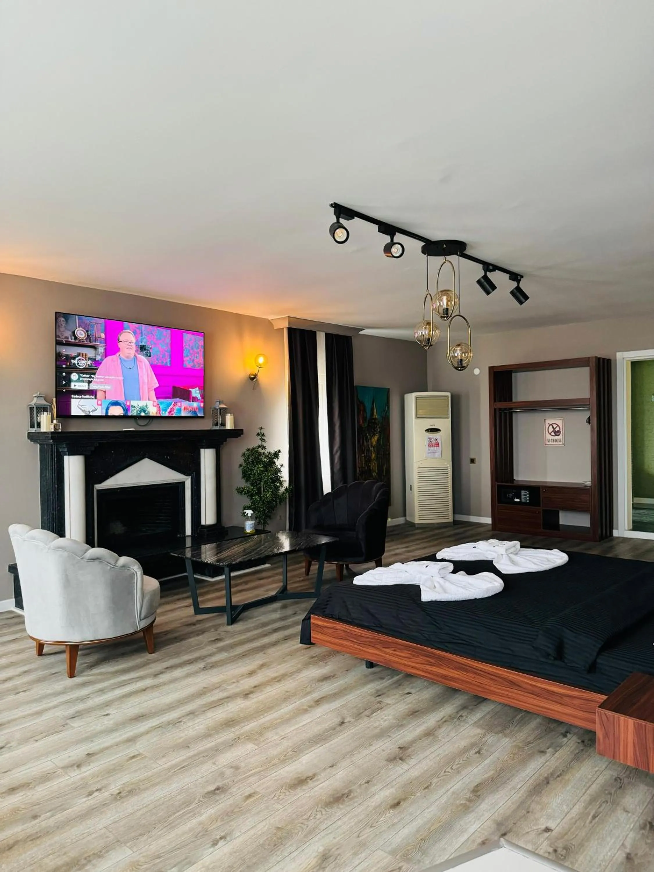 Bed in Istanbul Airport Treekos Suite Hotel