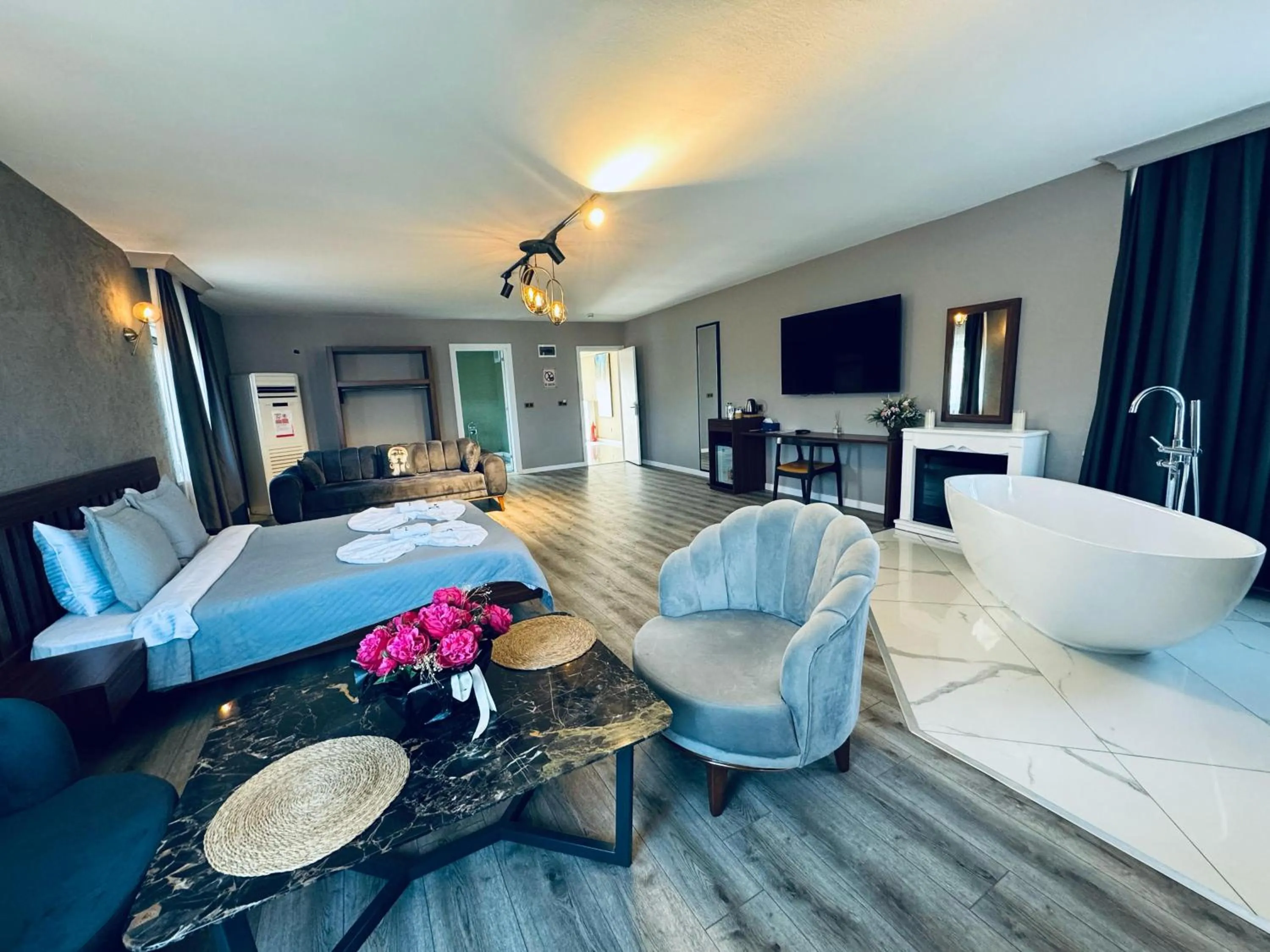 Bed in Istanbul Airport Treekos Suite Hotel