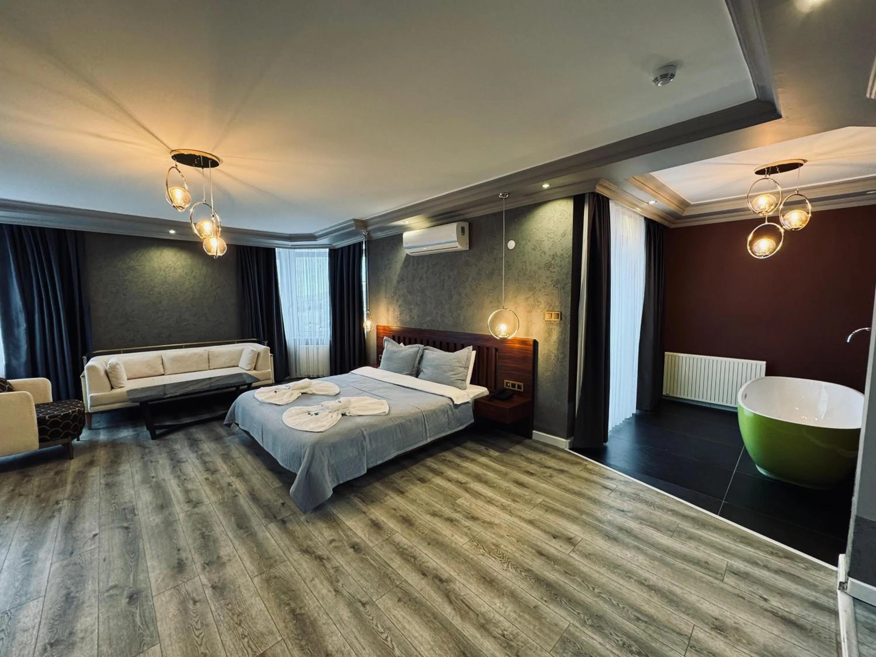 Bed in Istanbul Airport Treekos Suite Hotel