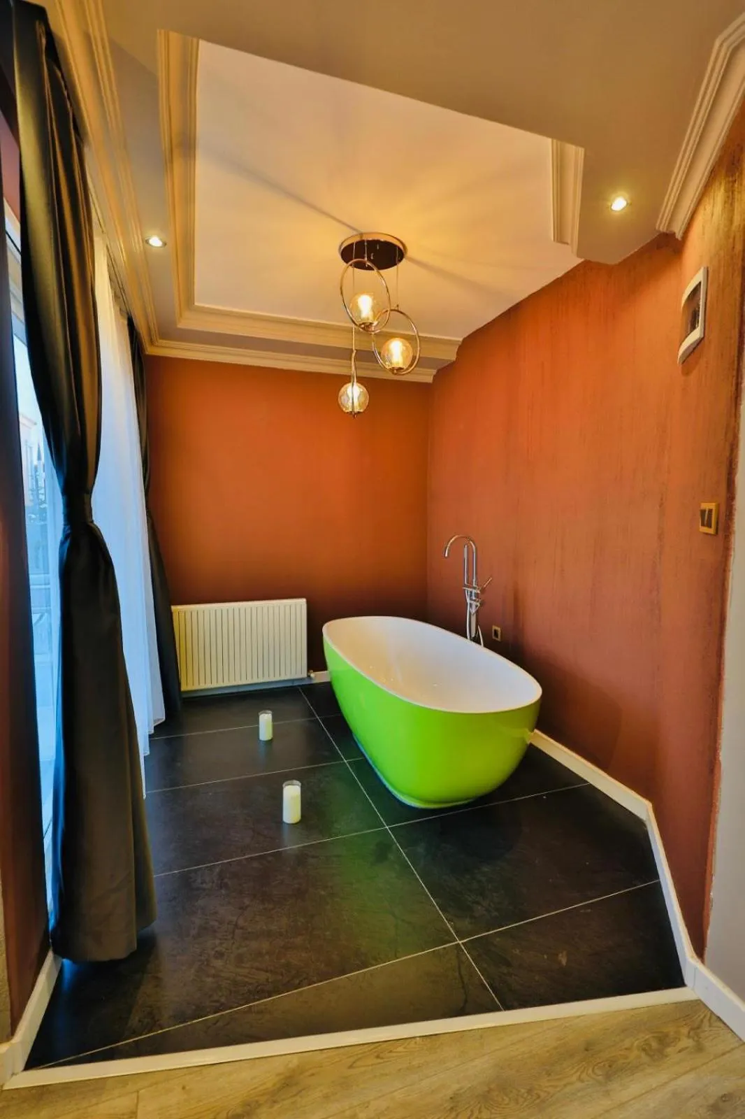 Hot Tub in Istanbul Airport Treekos Suite Hotel