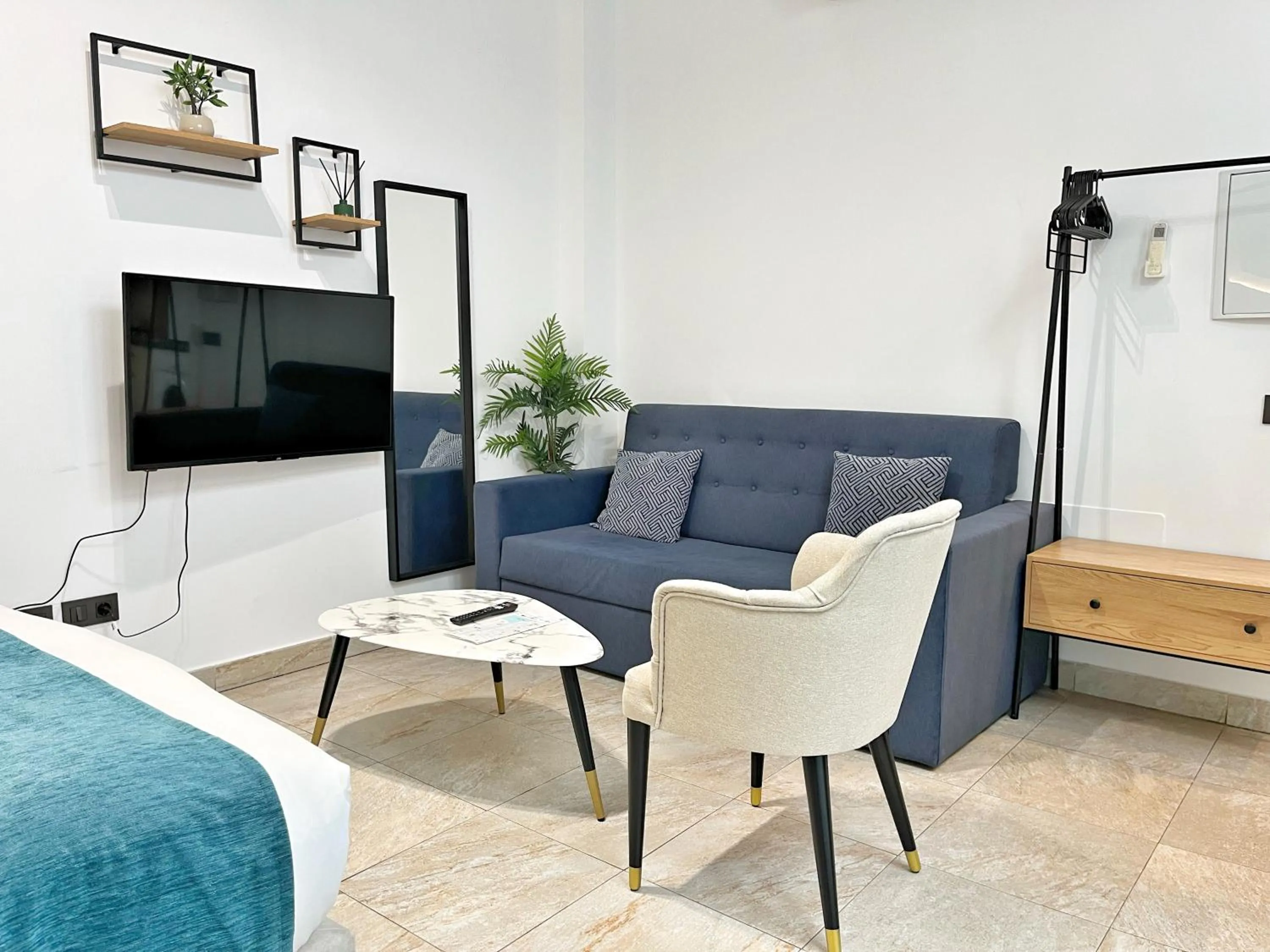 Photo of the whole room in Tennessee Urban Suites