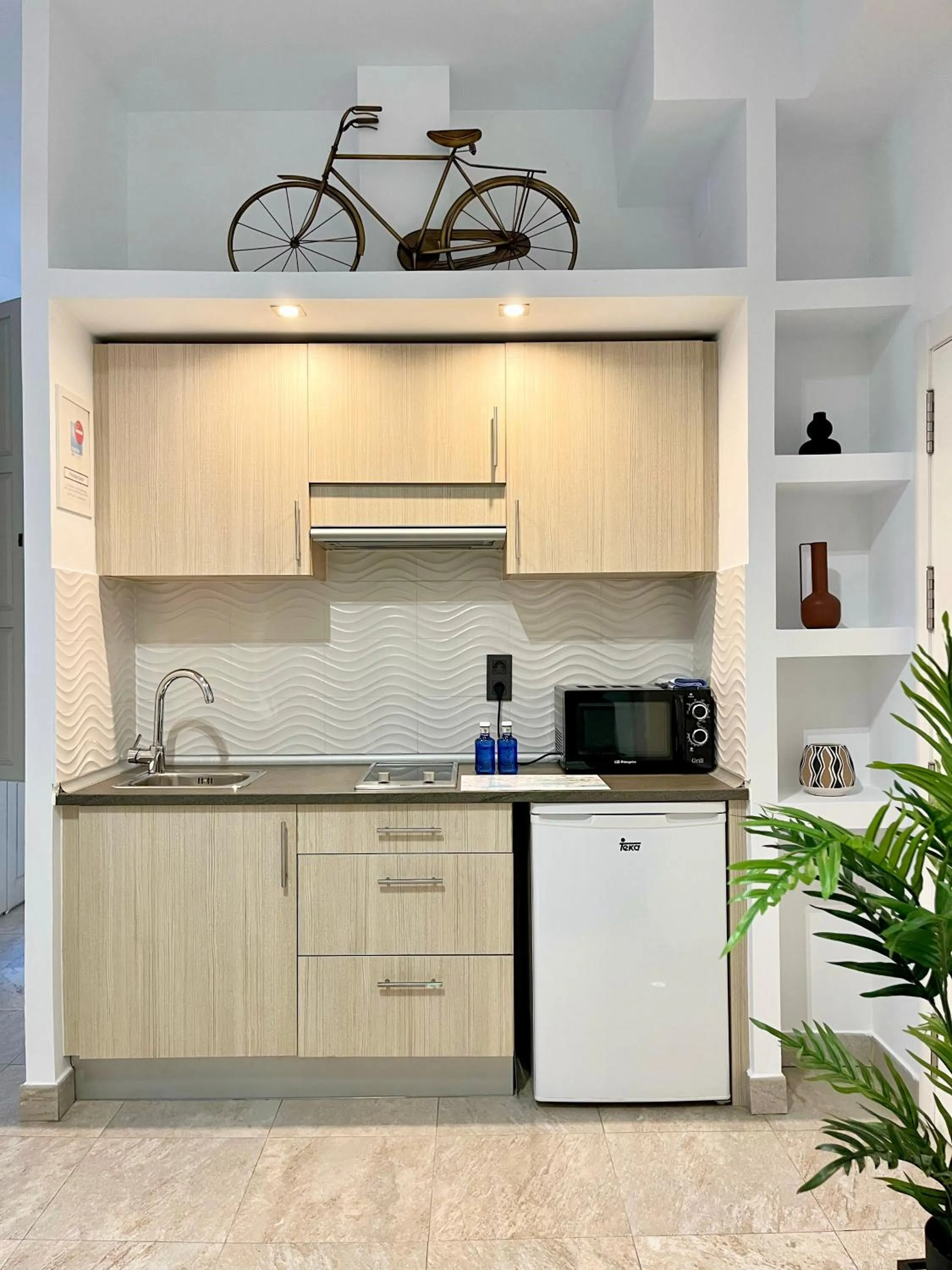 Kitchen or kitchenette in Tennessee Urban Suites