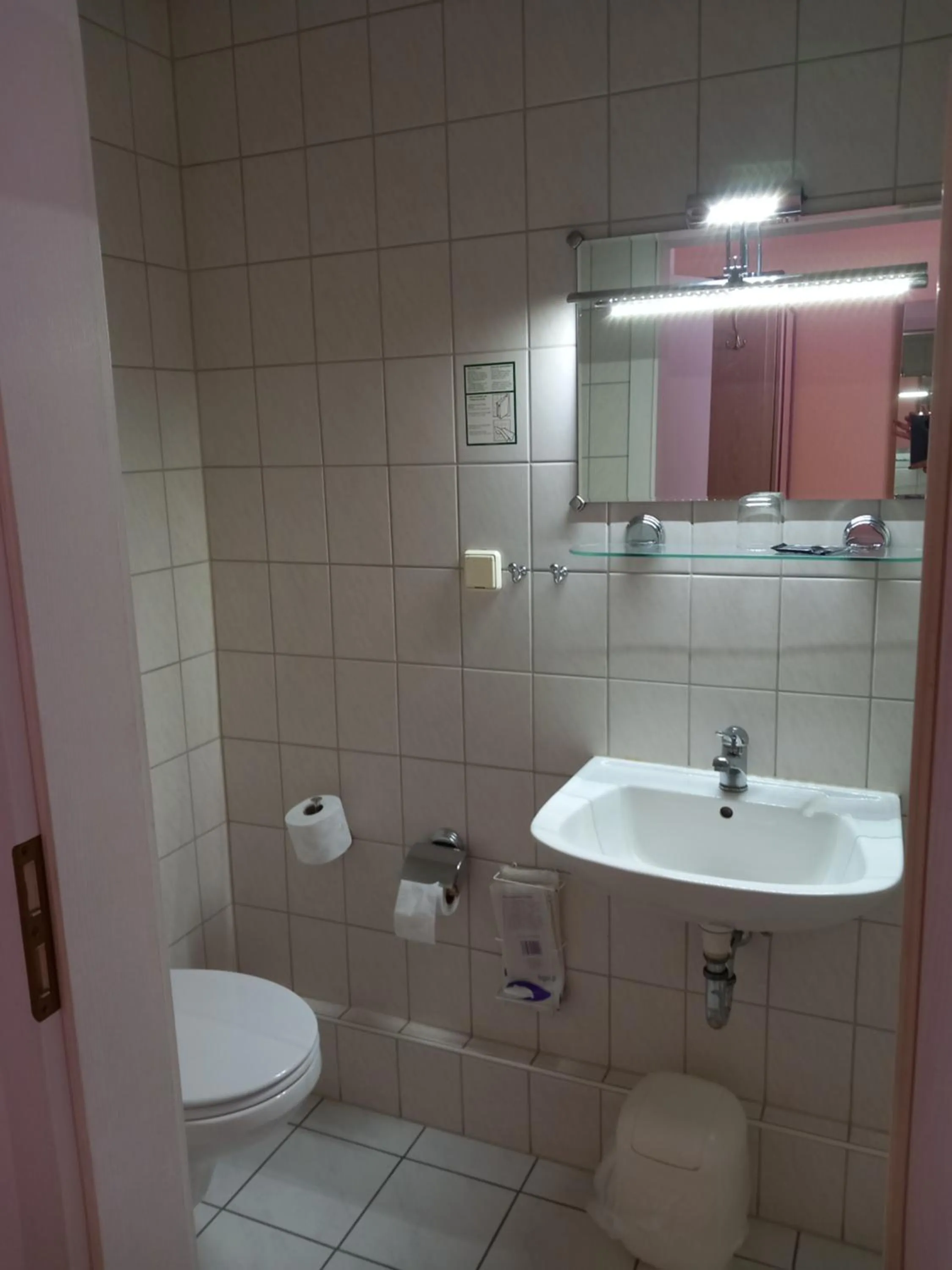 Bathroom in Hotel Eintracht
