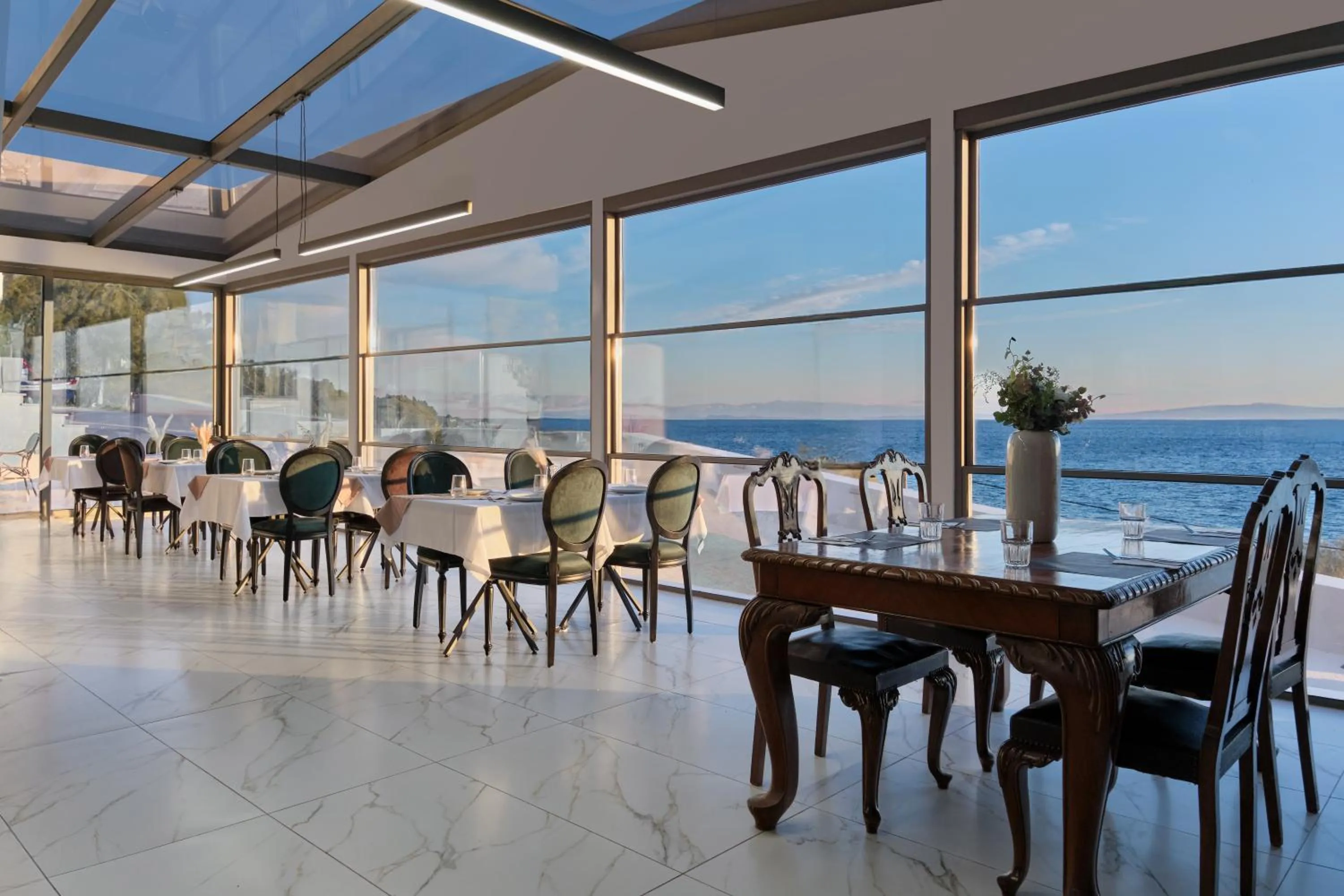 Restaurant/places to eat in Mythical Coast Wellness Retreat