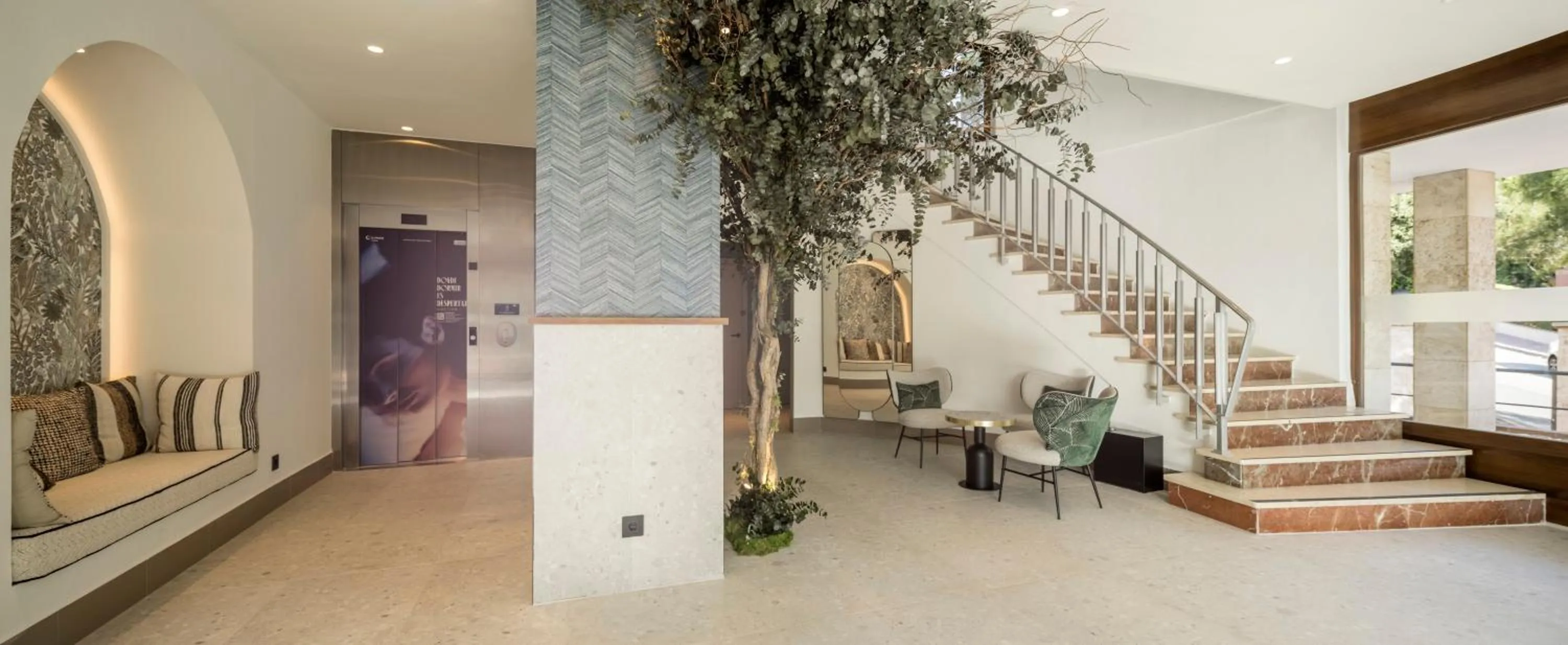 Lobby or reception in Ilunion Caleta Park