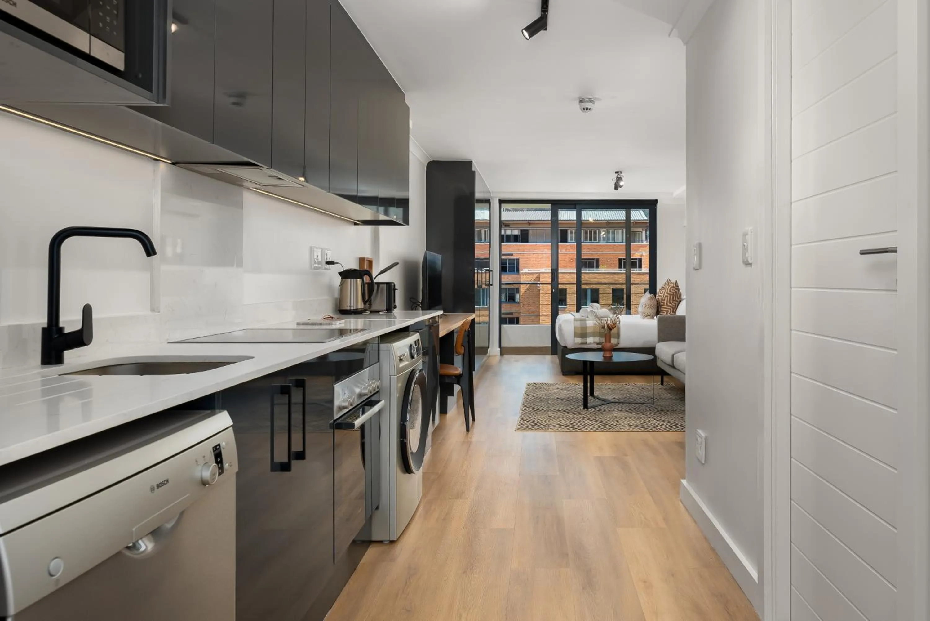 Kitchen or kitchenette in Newlands Peak Aparthotel by Totalstay