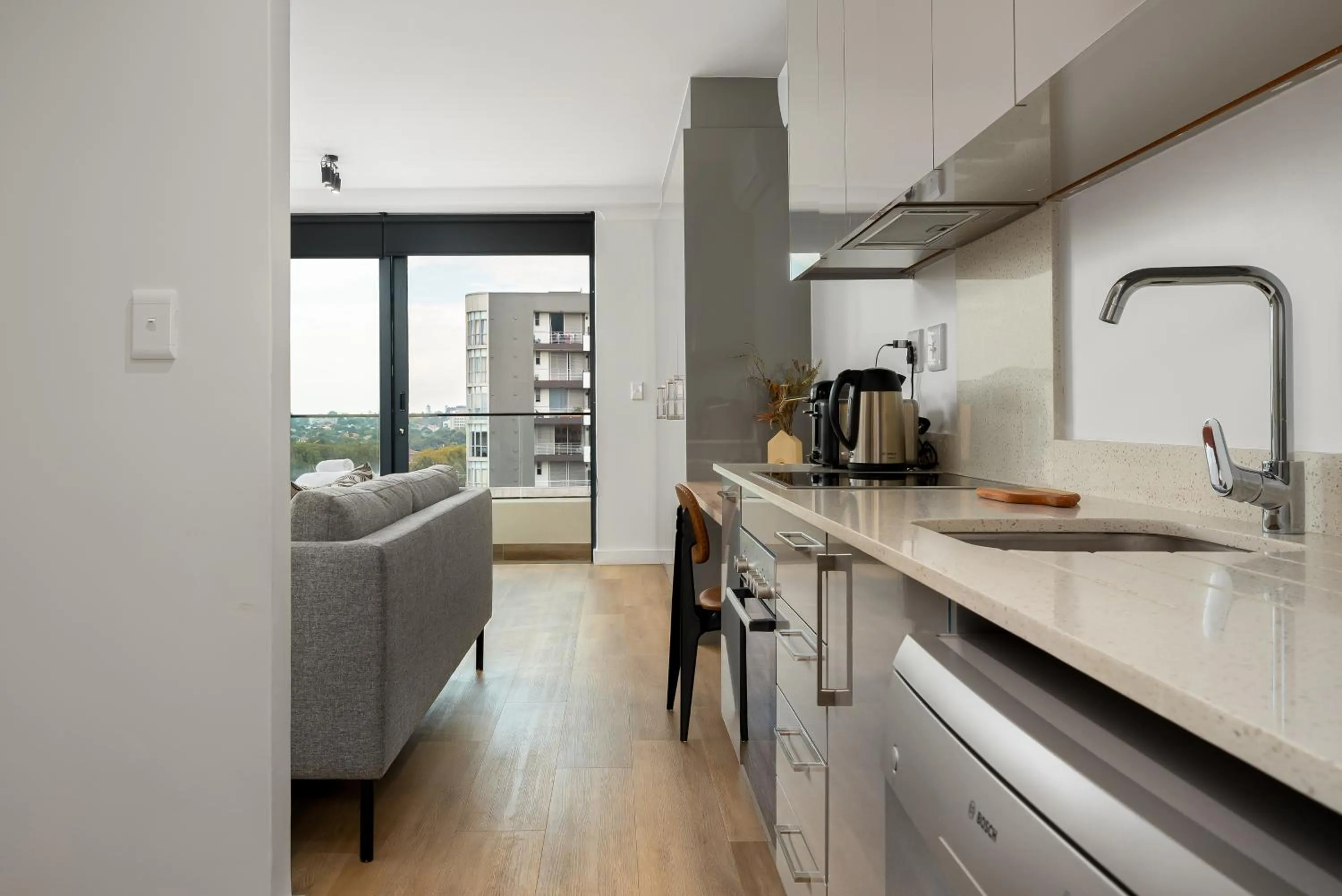 Kitchen or kitchenette in Newlands Peak Aparthotel by Totalstay