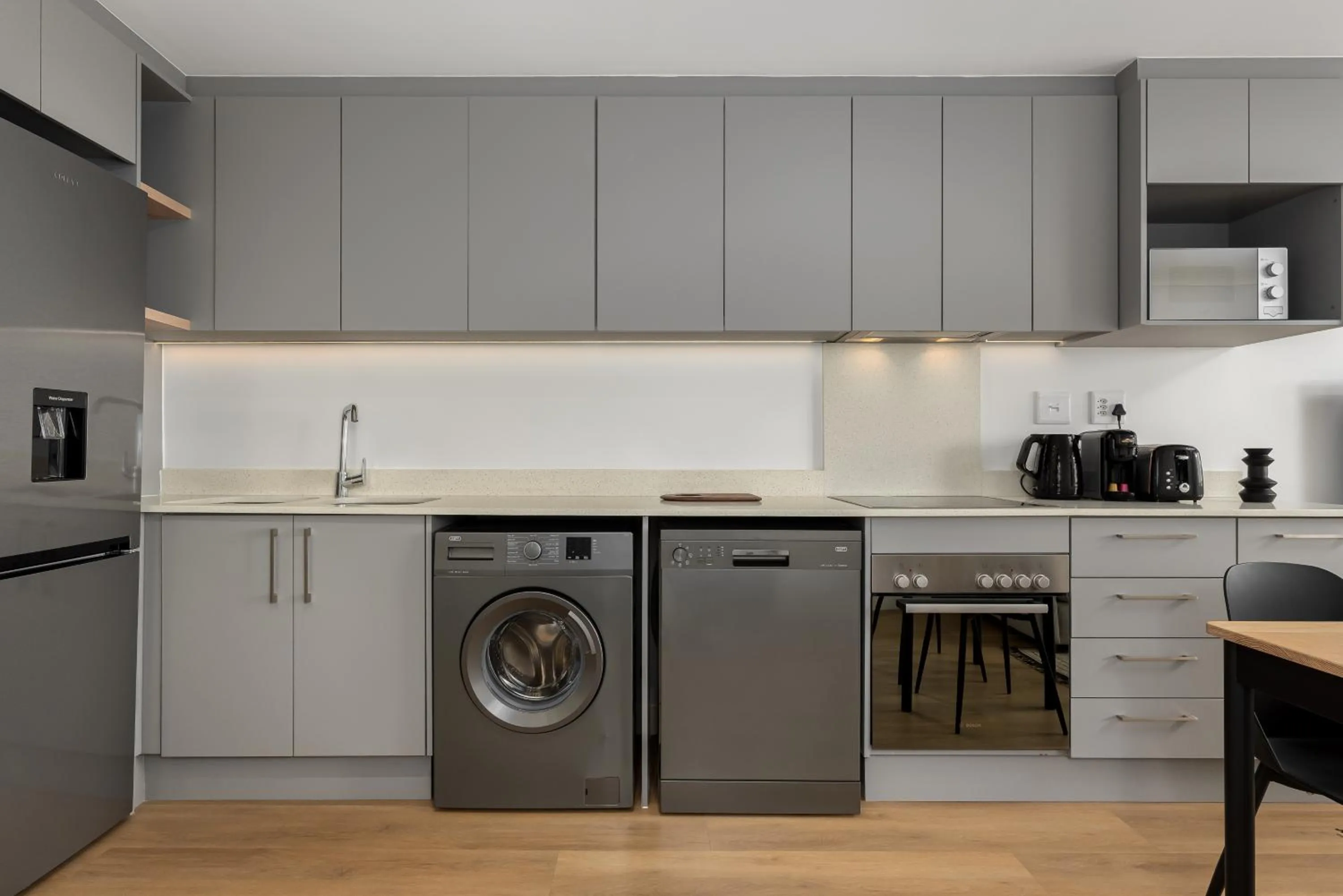 Kitchen or kitchenette in Newlands Peak Aparthotel by Totalstay