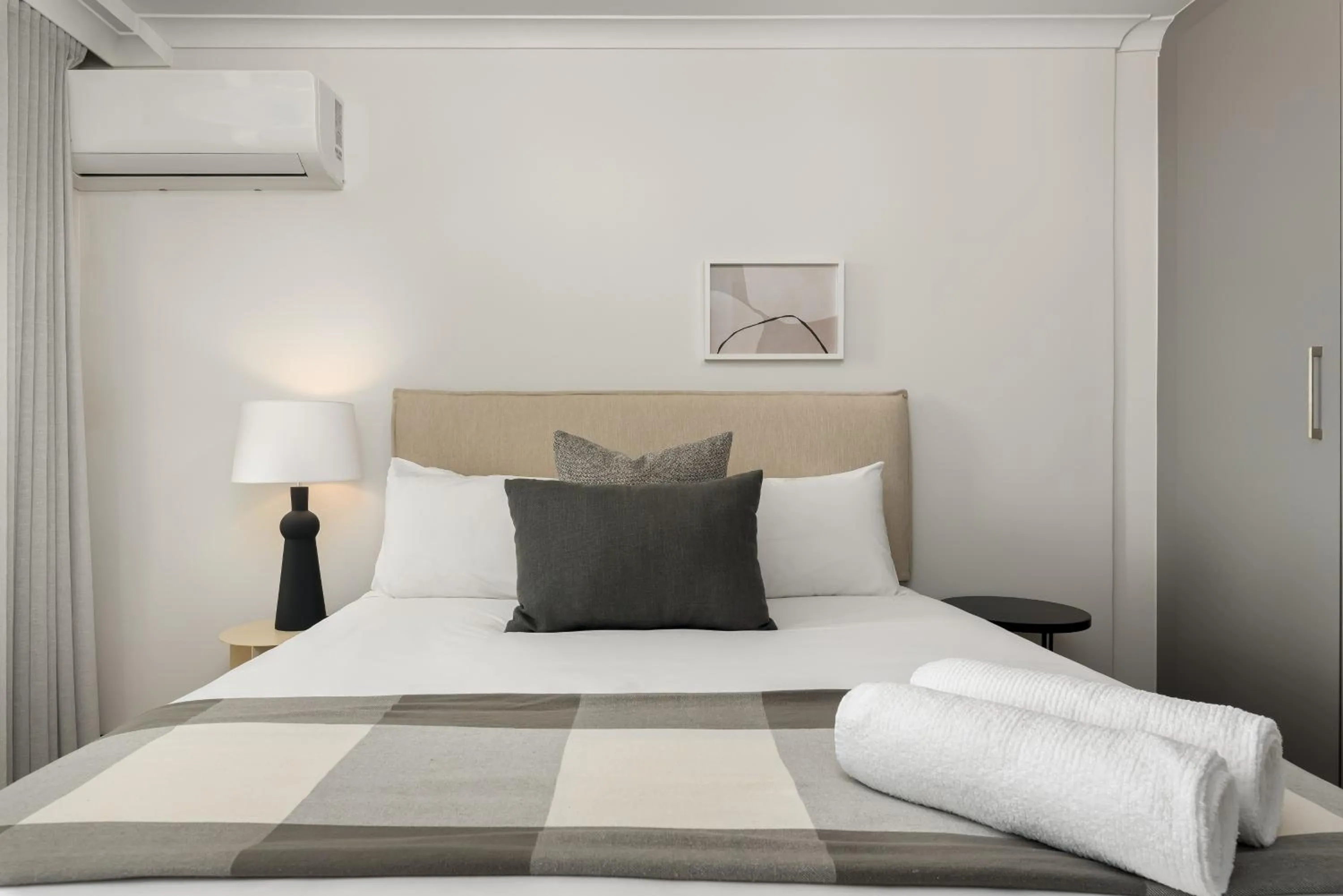 Bed in Newlands Peak Aparthotel by Totalstay