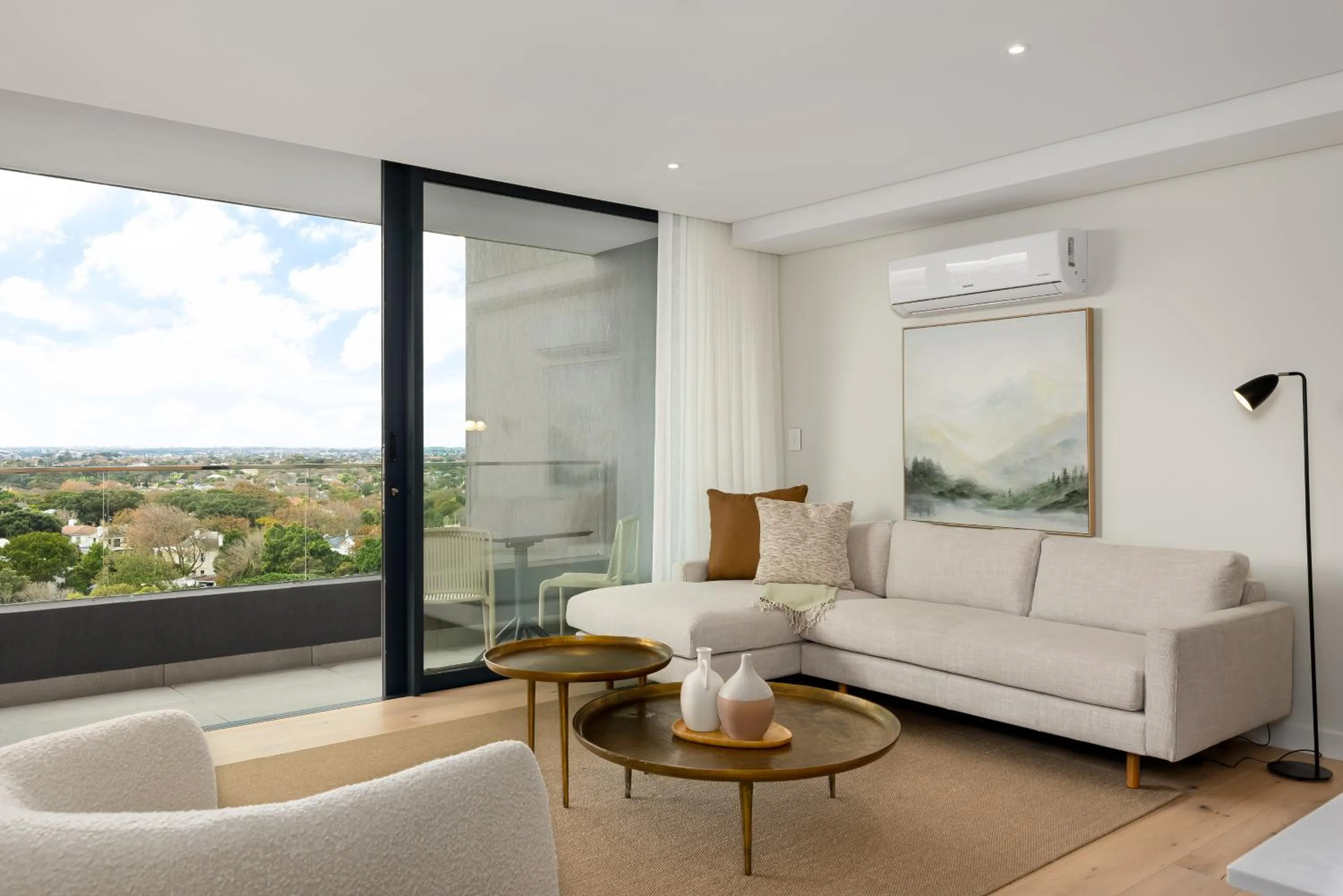 Living room in Newlands Peak Aparthotel by Totalstay