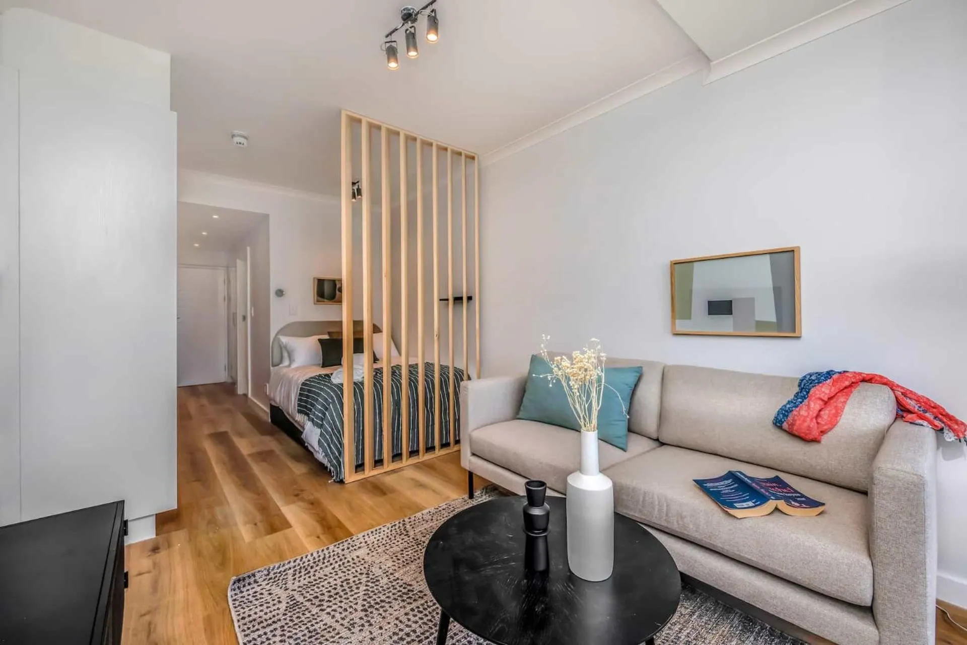 Living room in Newlands Peak Aparthotel by Totalstay