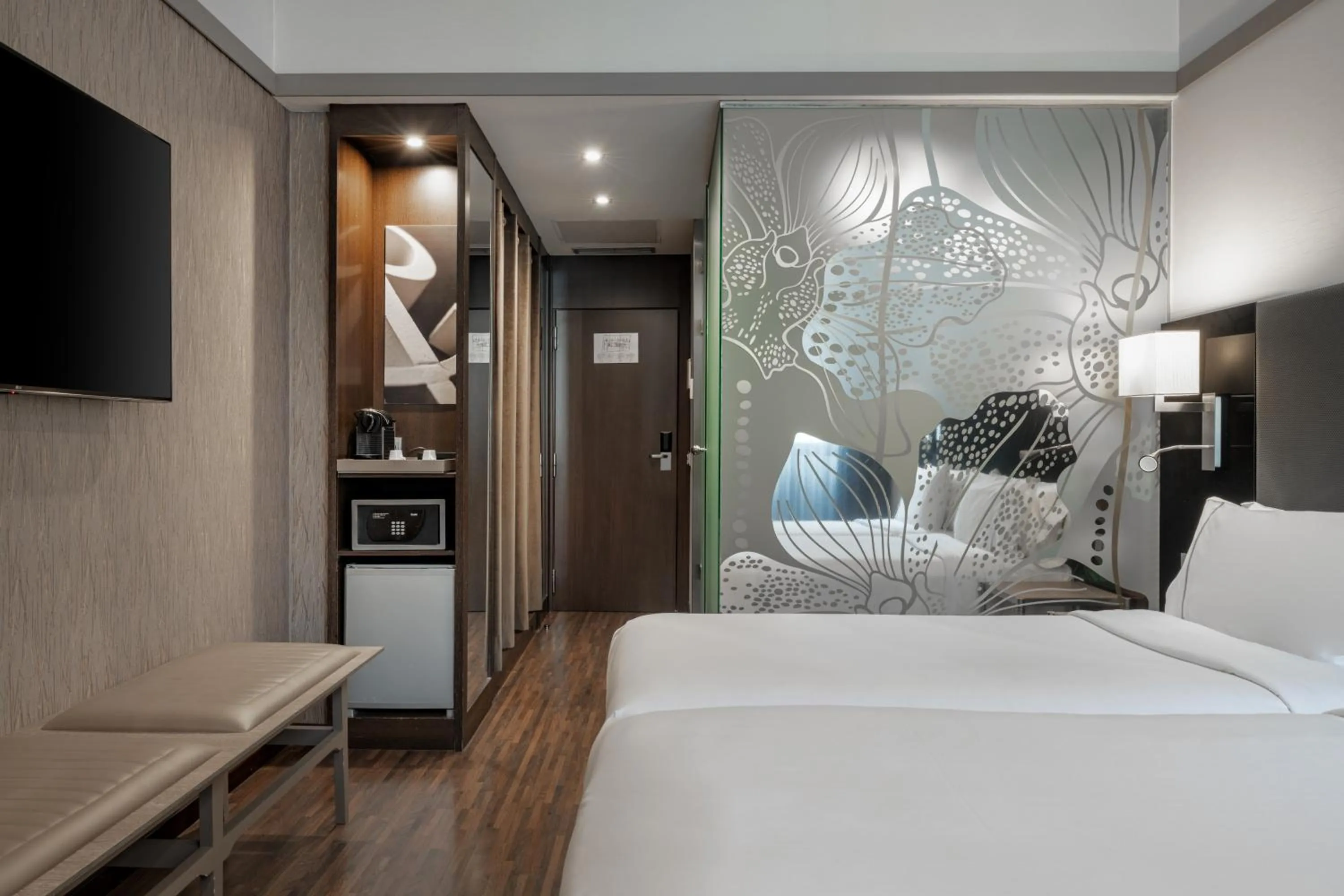 Bathroom, Bed in AC Hotel Recoletos by Marriott