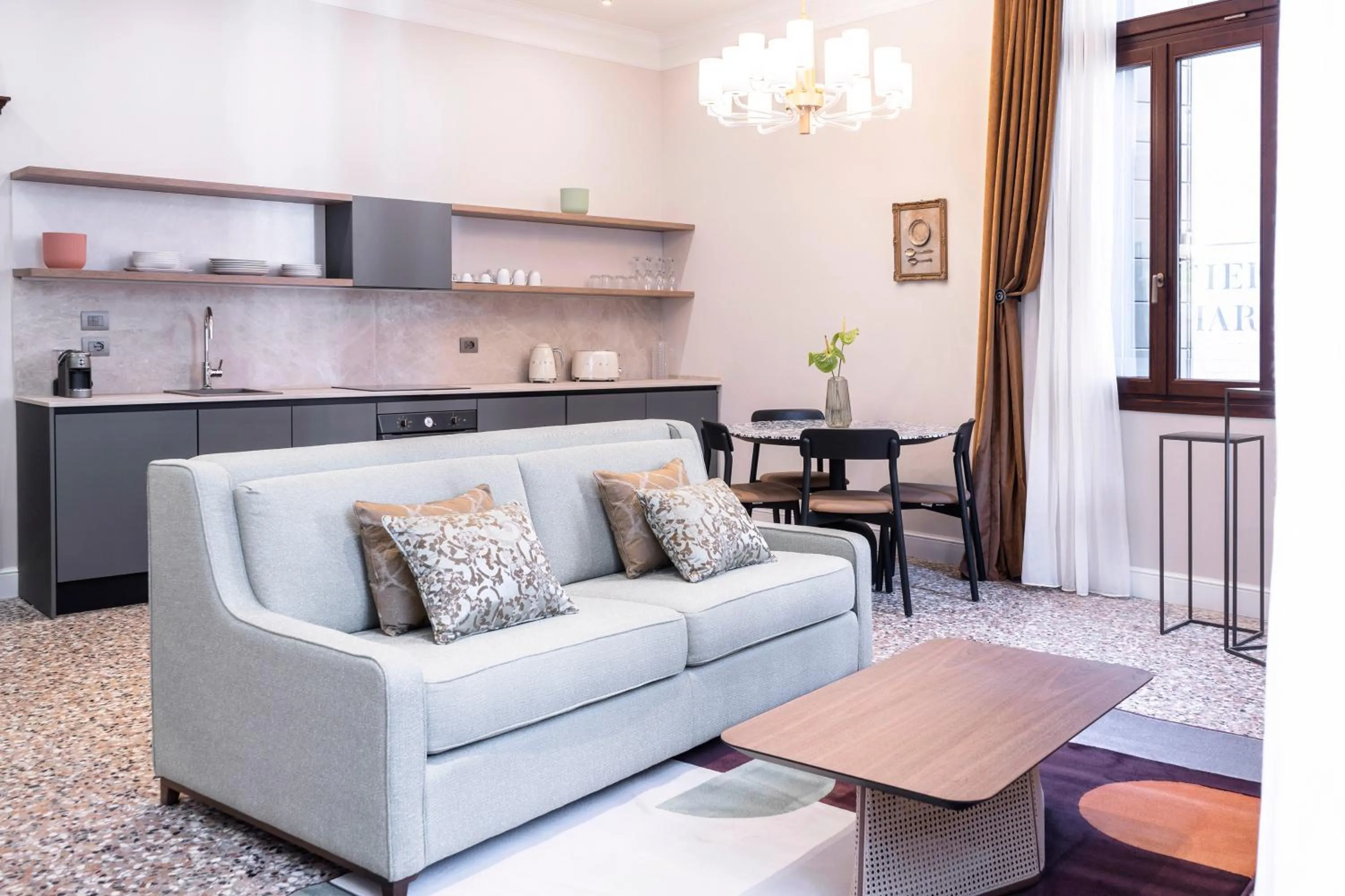 Kitchen or kitchenette in Be Mate Ponte di Rialto