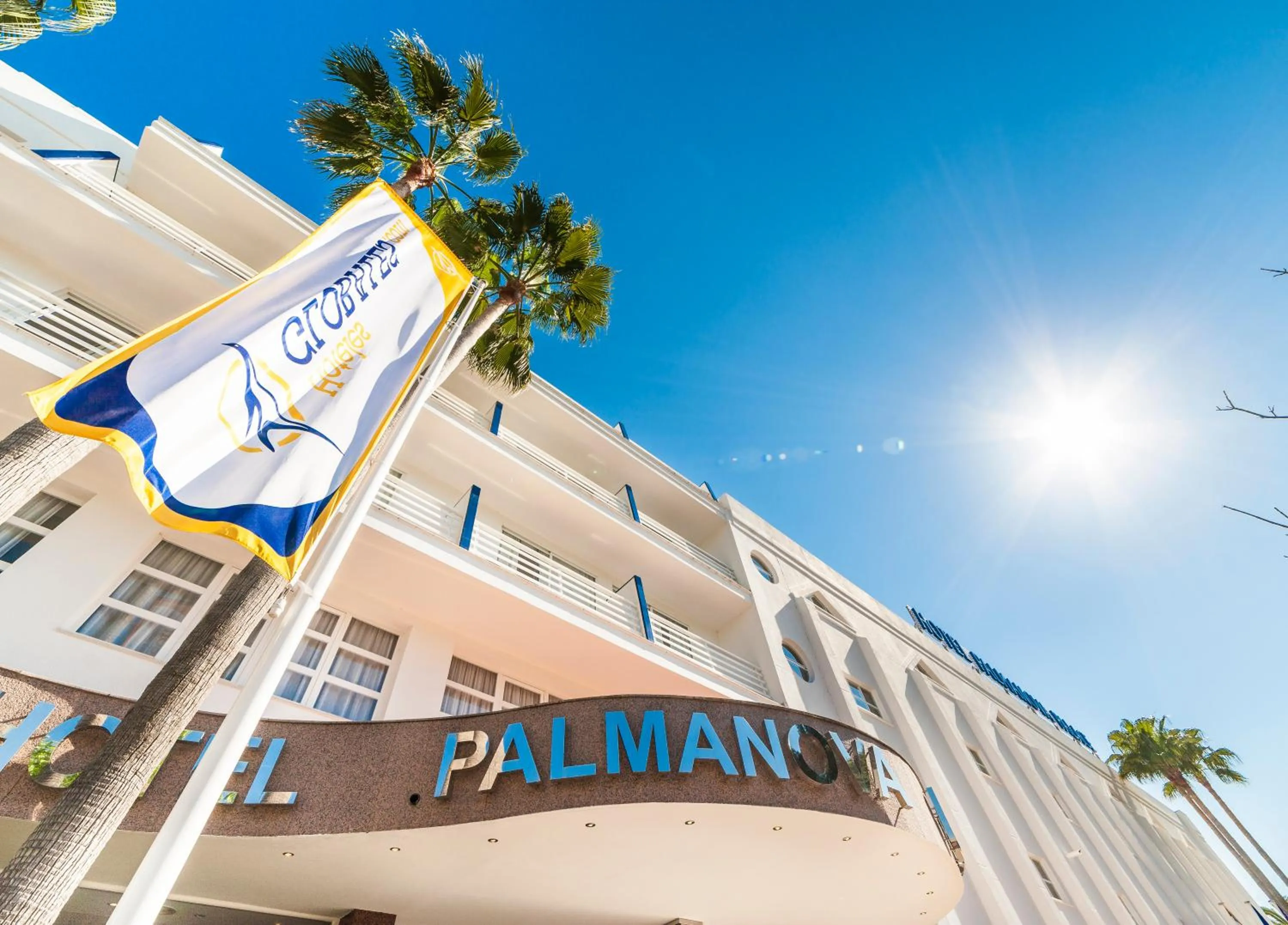 Facade/entrance in Globales Palmanova Palace