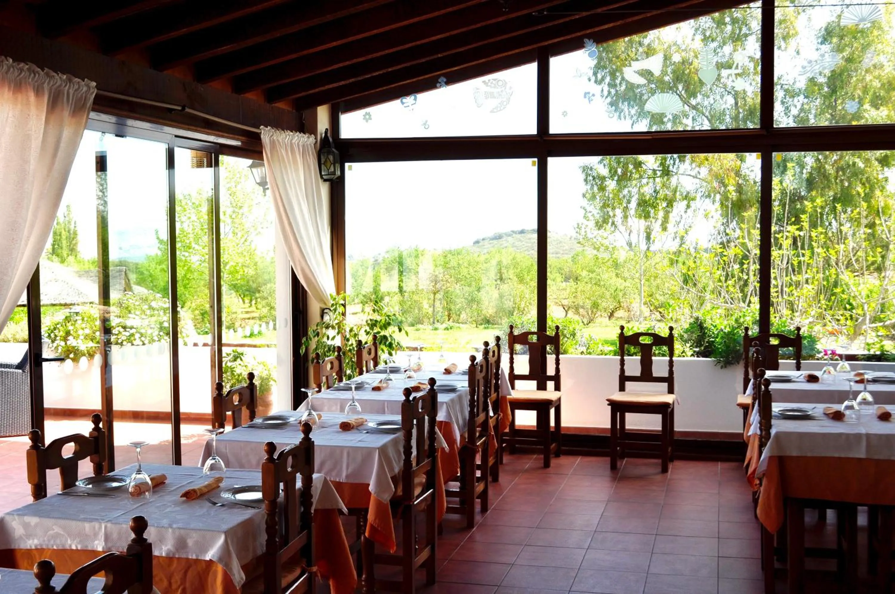 Restaurant/places to eat in Hotel Rural La Paloma