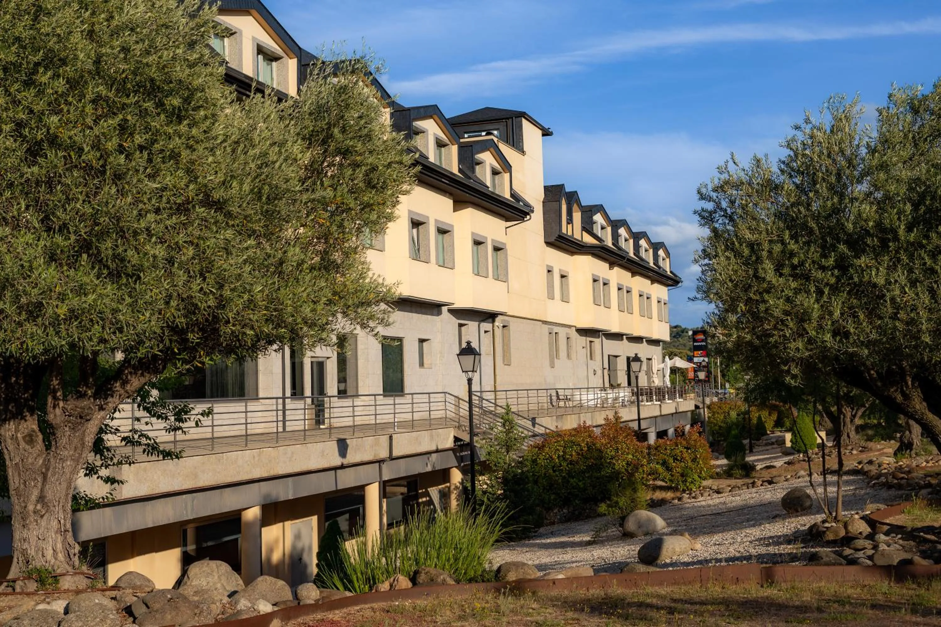 Property building in Hotel FC Villalba